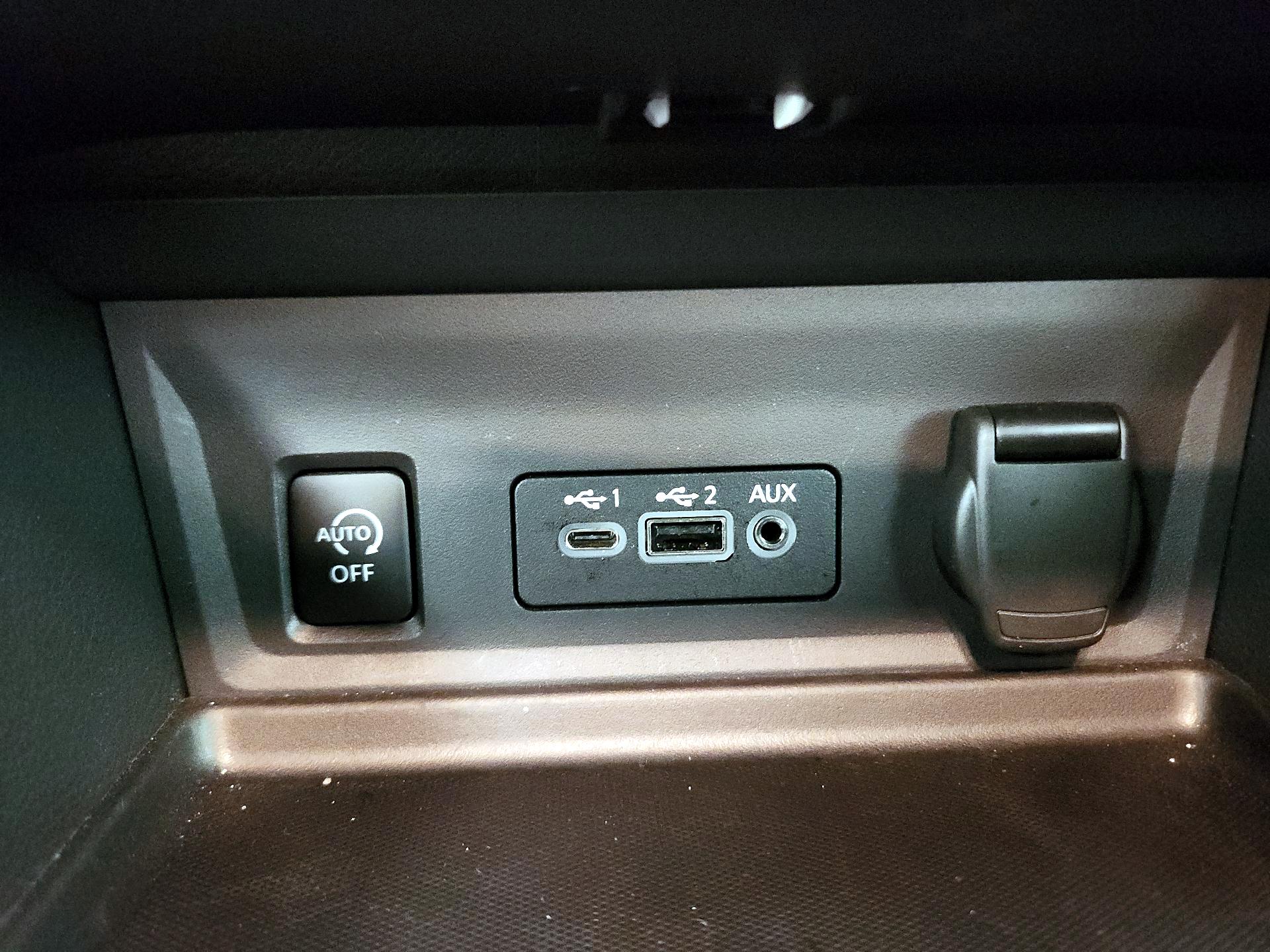 Thumbnail: 2025 Nissan Sentra - 18