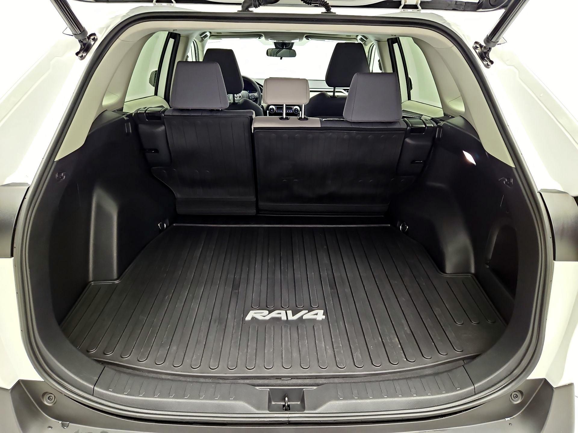 Thumbnail: 2023 Toyota RAV4 - 18