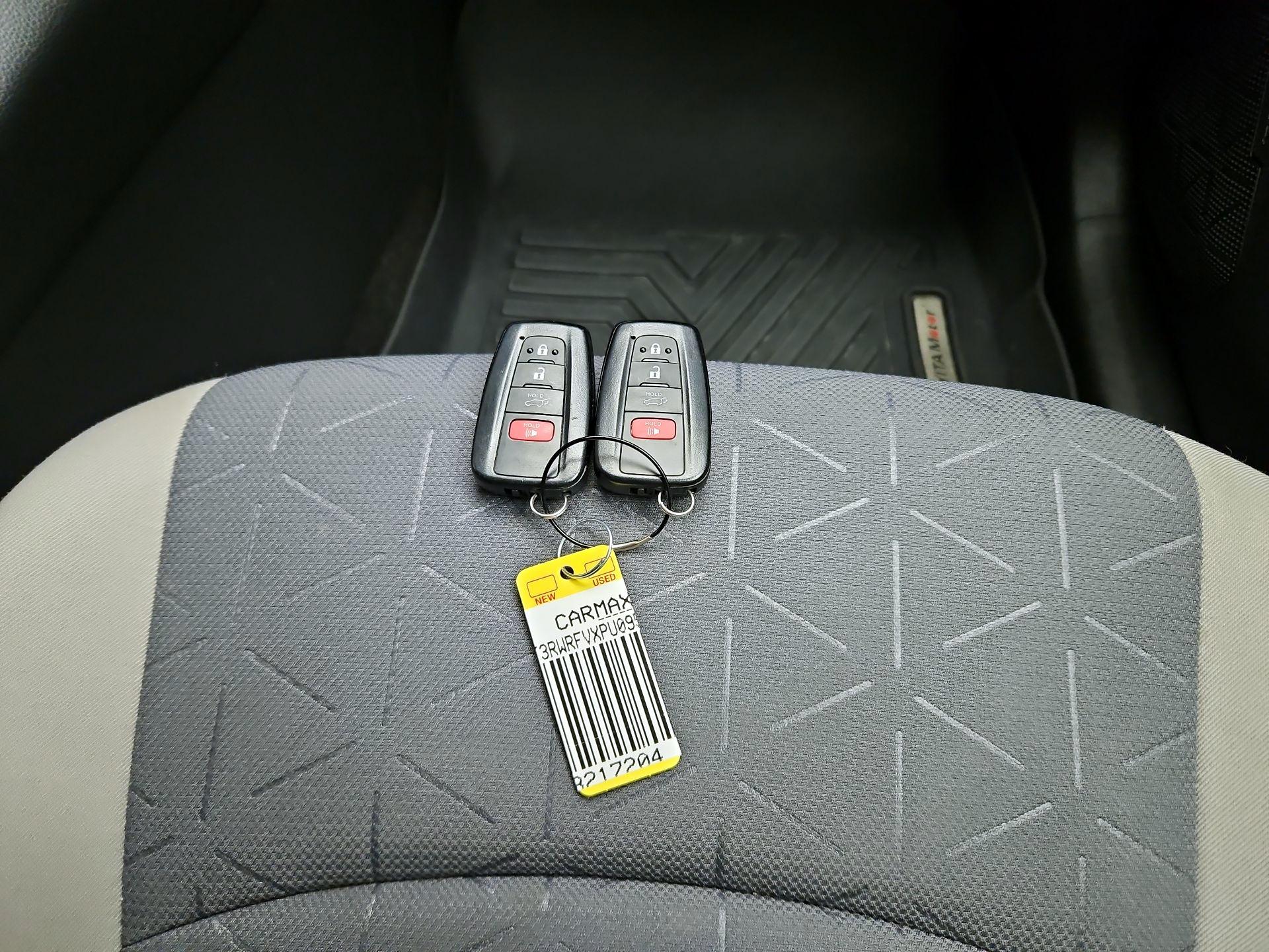 Thumbnail: 2023 Toyota RAV4 - 20