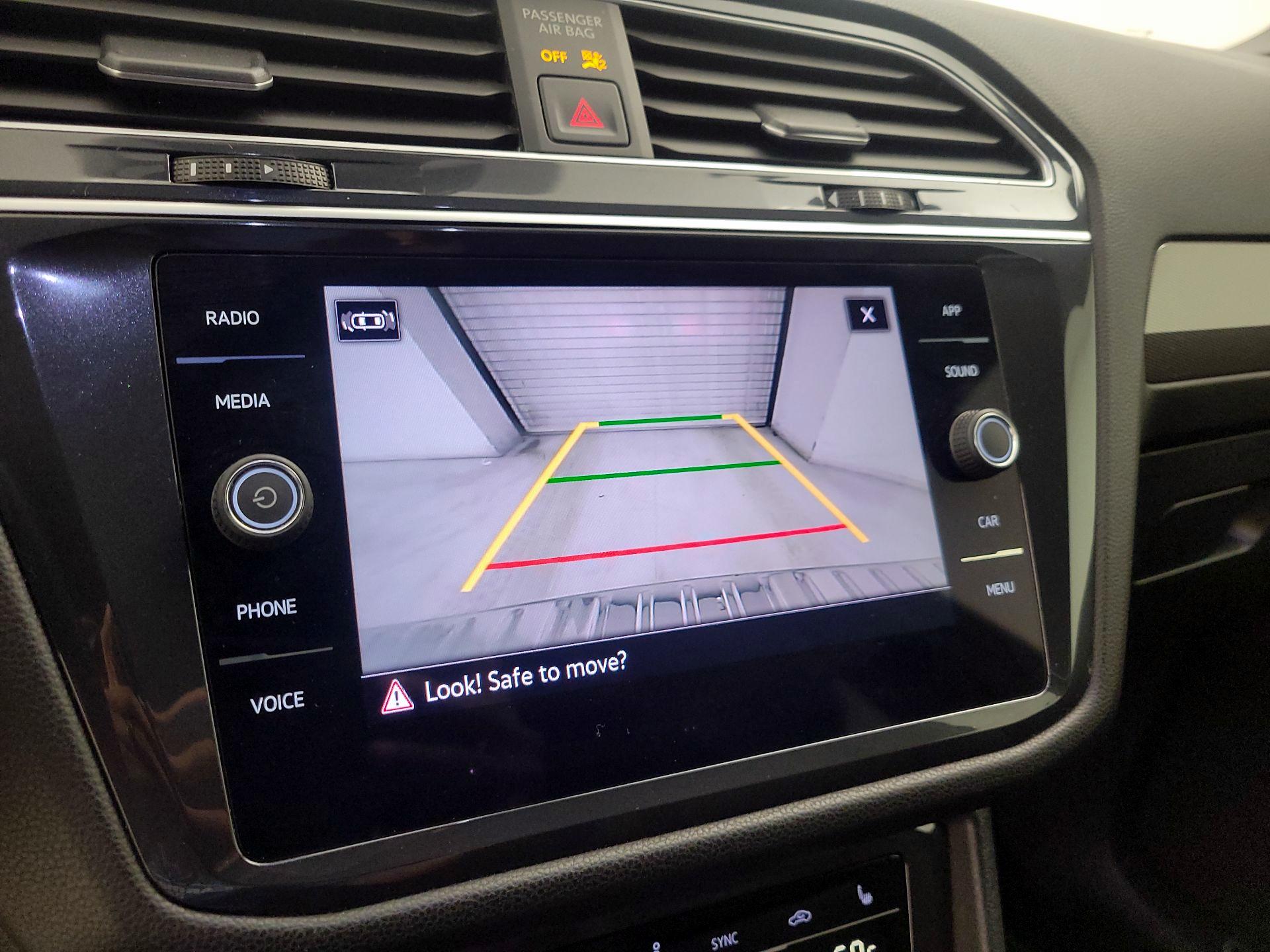 Thumbnail: 2023 Volkswagen Tiguan - 14