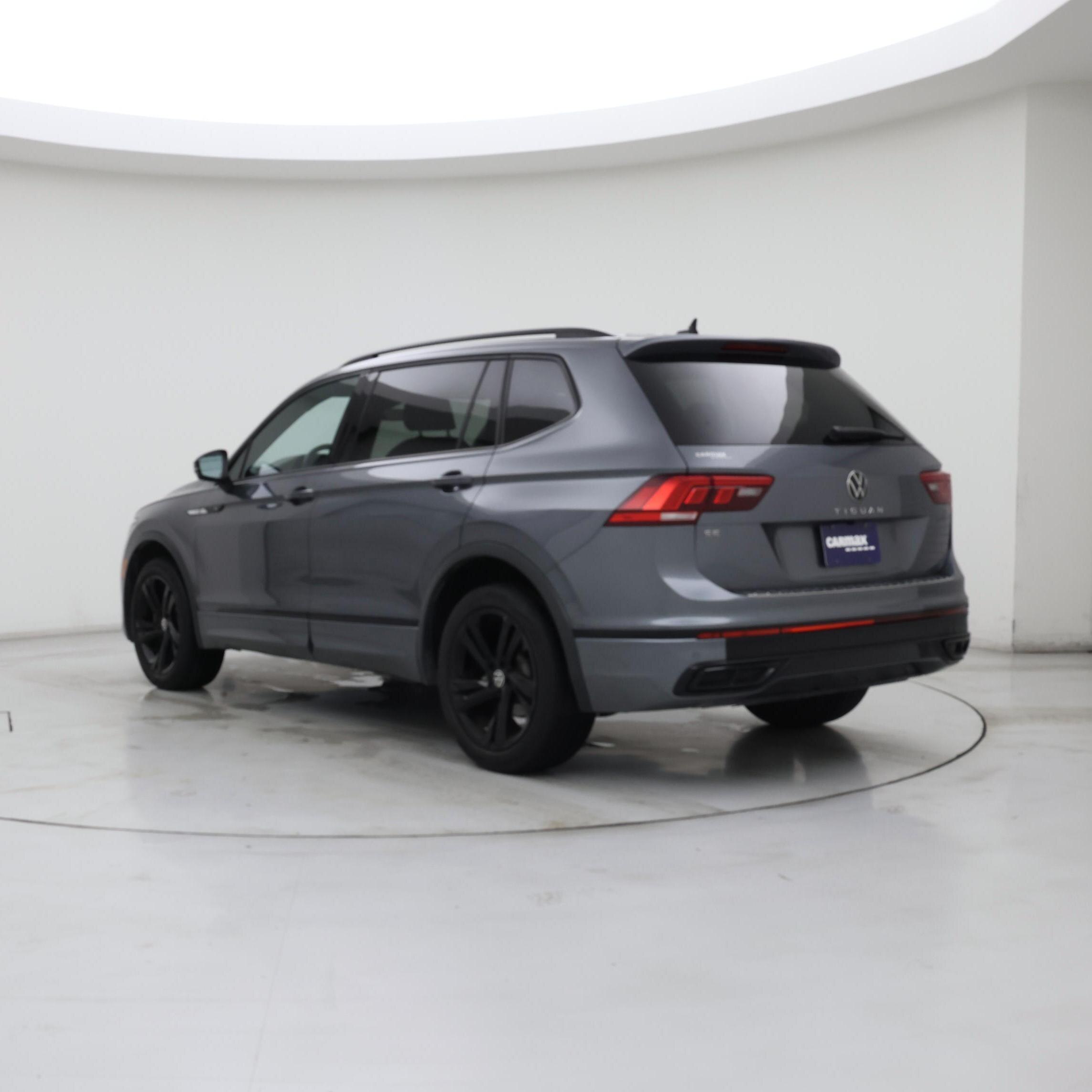 Thumbnail: 2023 Volkswagen Tiguan - 2