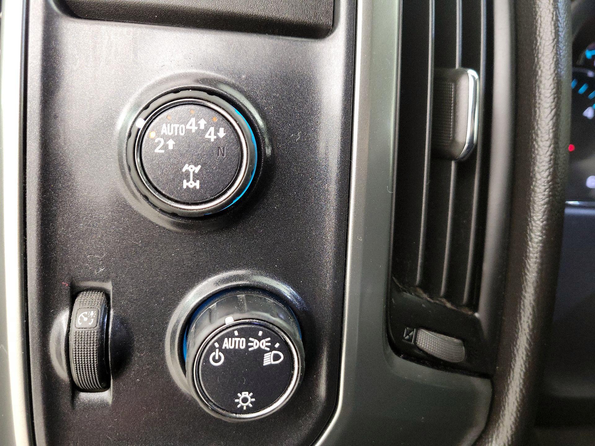 Thumbnail: 2019 Chevrolet Silverado 1500 - 13