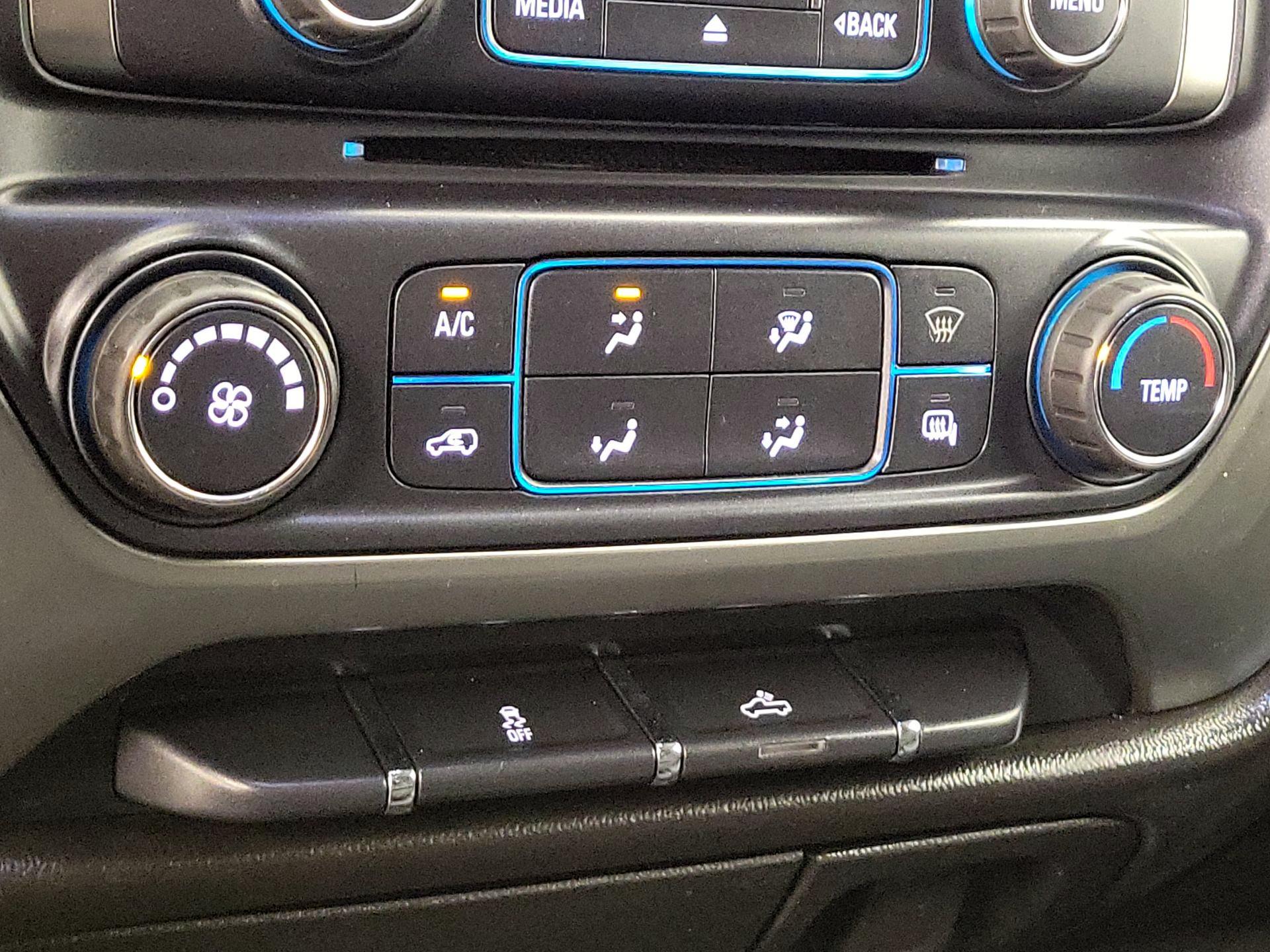 Thumbnail: 2019 Chevrolet Silverado 1500 - 16