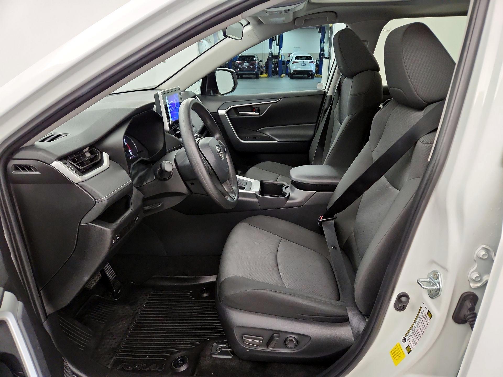 Thumbnail: 2024 Toyota RAV4 - 11