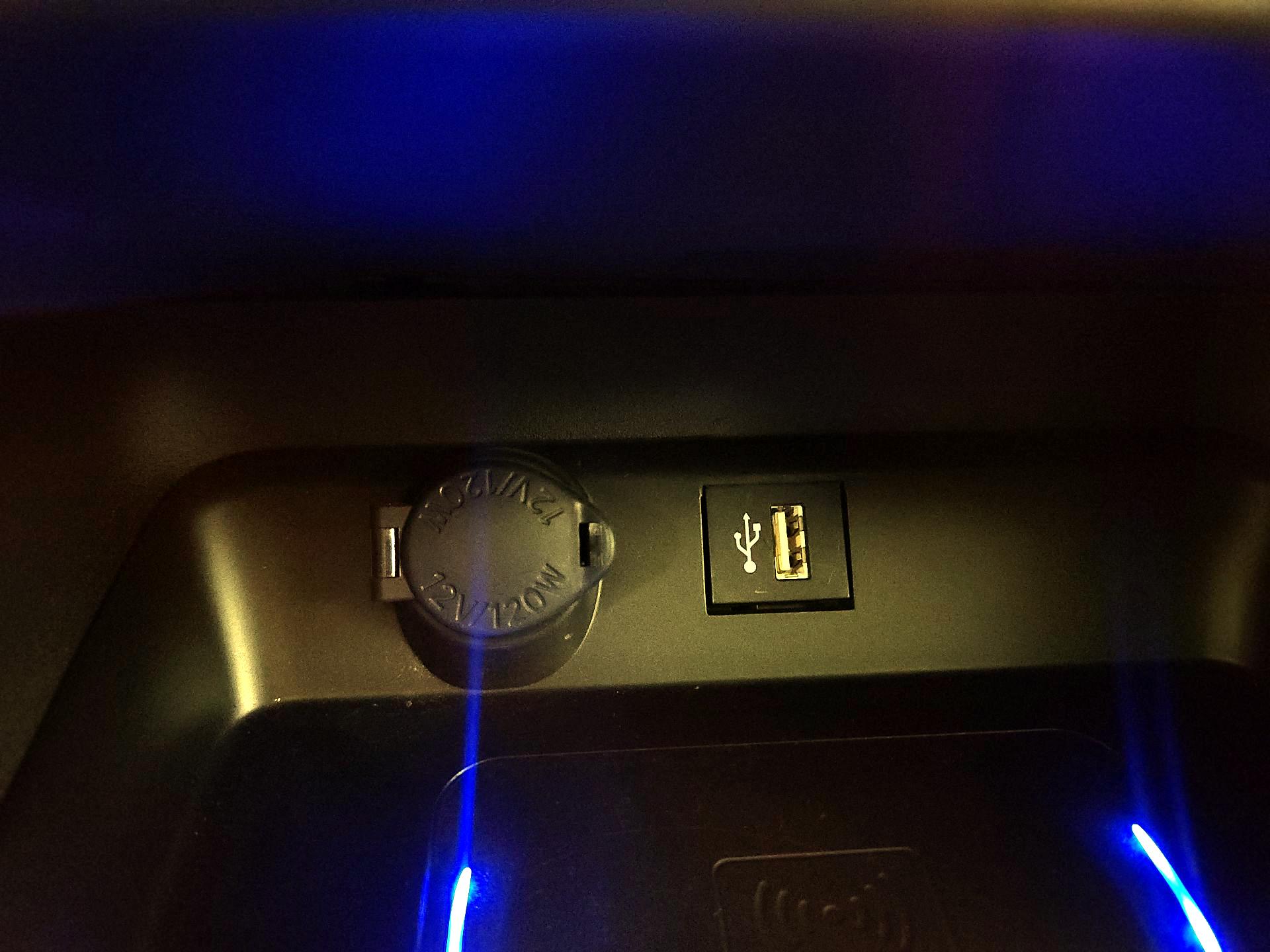 Thumbnail: 2024 Toyota RAV4 - 18