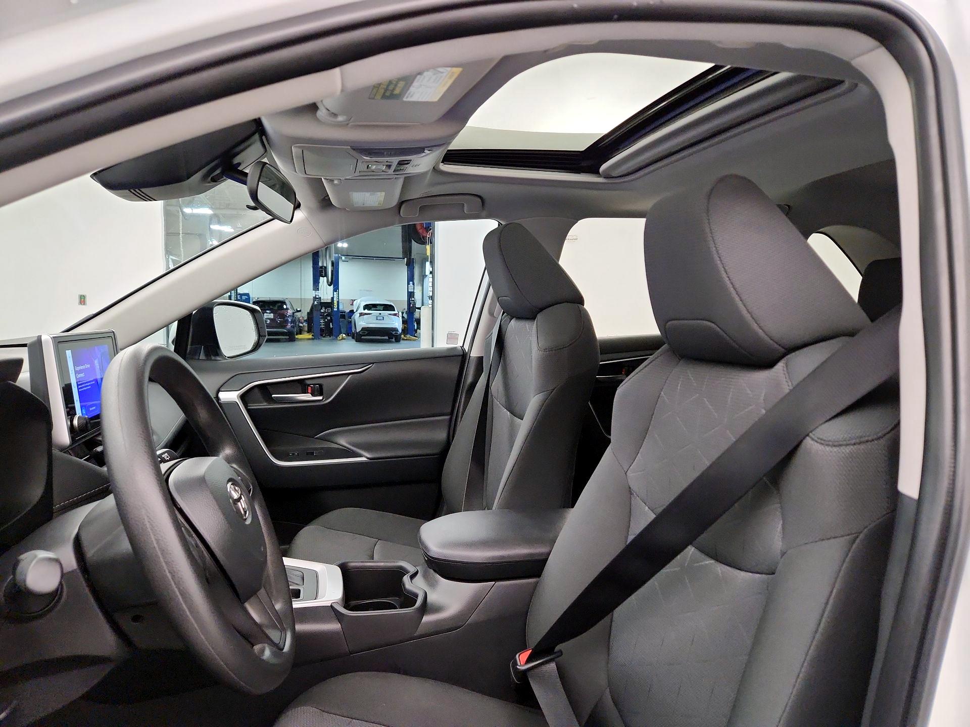 Thumbnail: 2024 Toyota RAV4 - 19