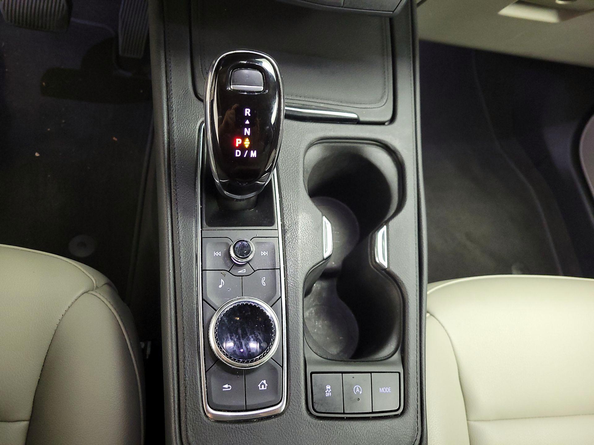 Thumbnail: 2023 Cadillac XT4 - 18