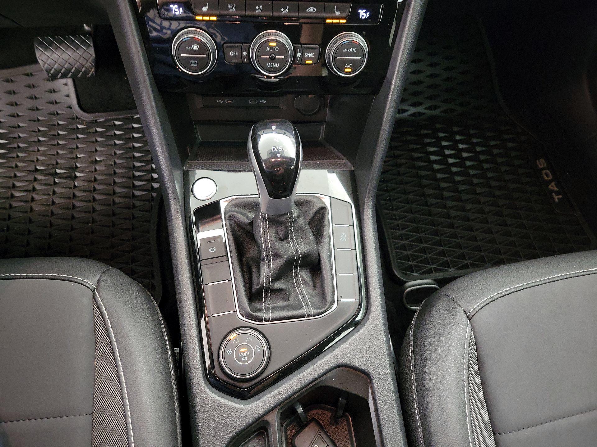 Thumbnail: 2024 Volkswagen Taos - 17