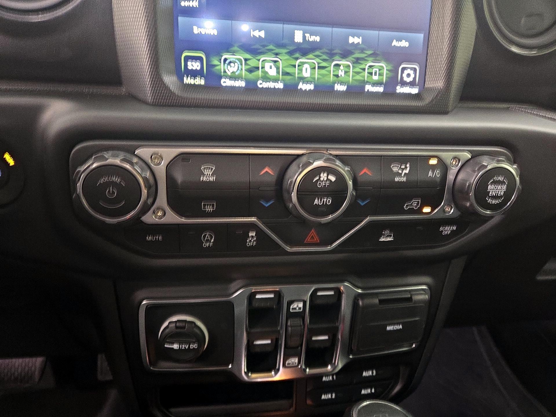 Thumbnail: 2022 Jeep Gladiator - 16