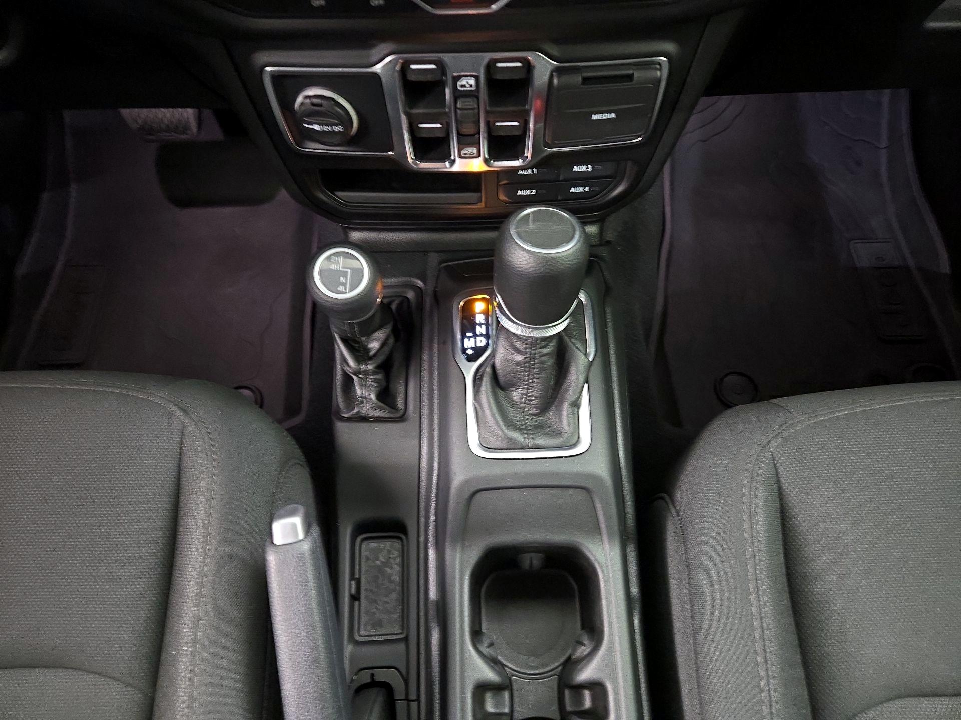 Thumbnail: 2022 Jeep Gladiator - 17