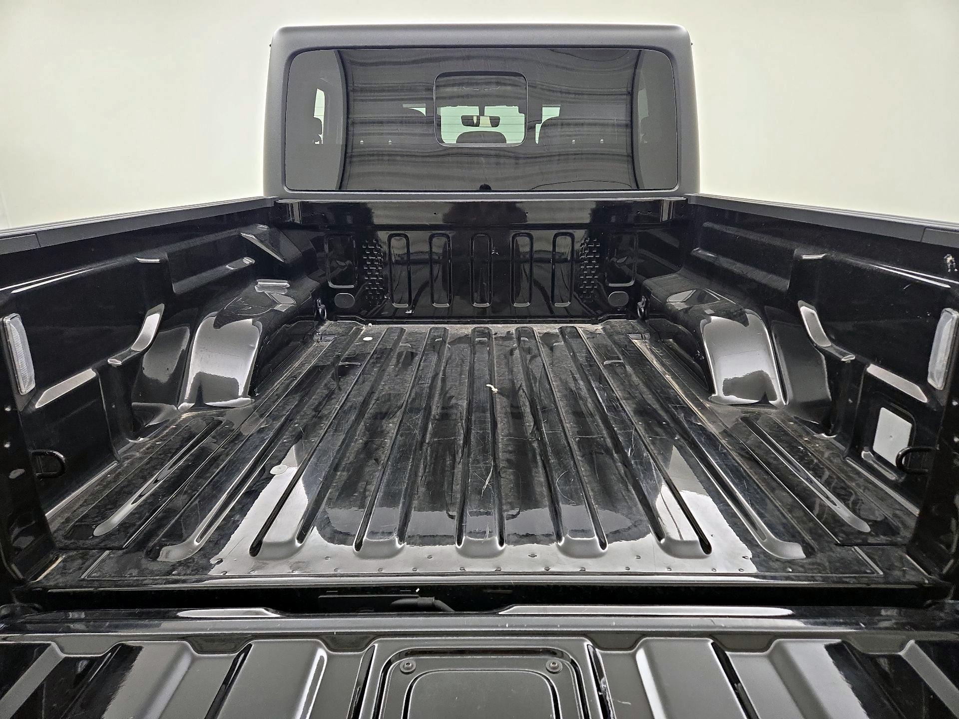 Thumbnail: 2022 Jeep Gladiator - 20