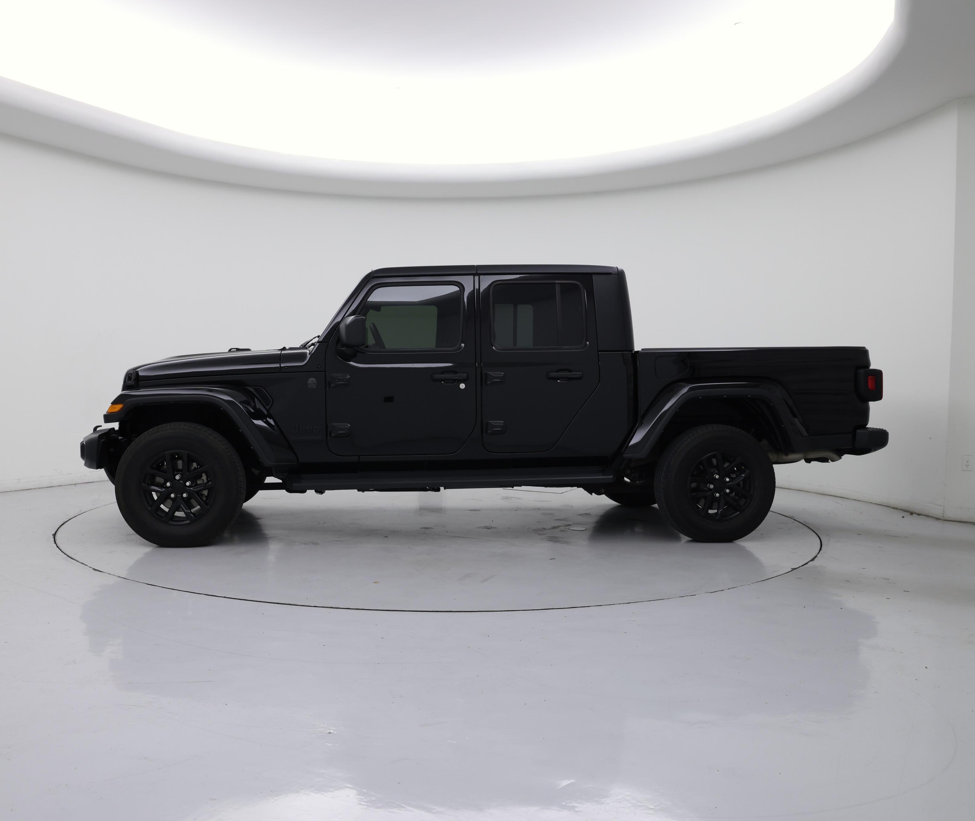 Thumbnail: 2022 Jeep Gladiator - 3