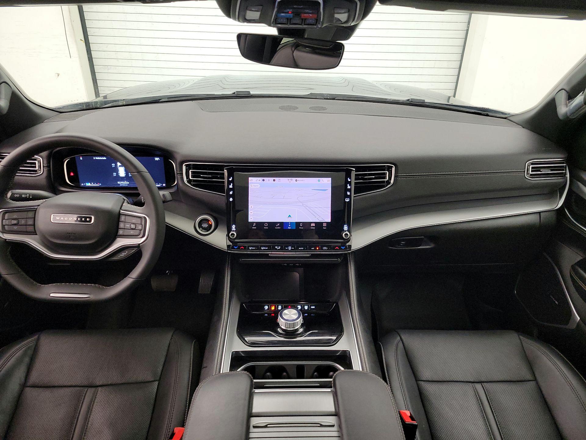 Thumbnail: 2023 Jeep Wagoneer - 9