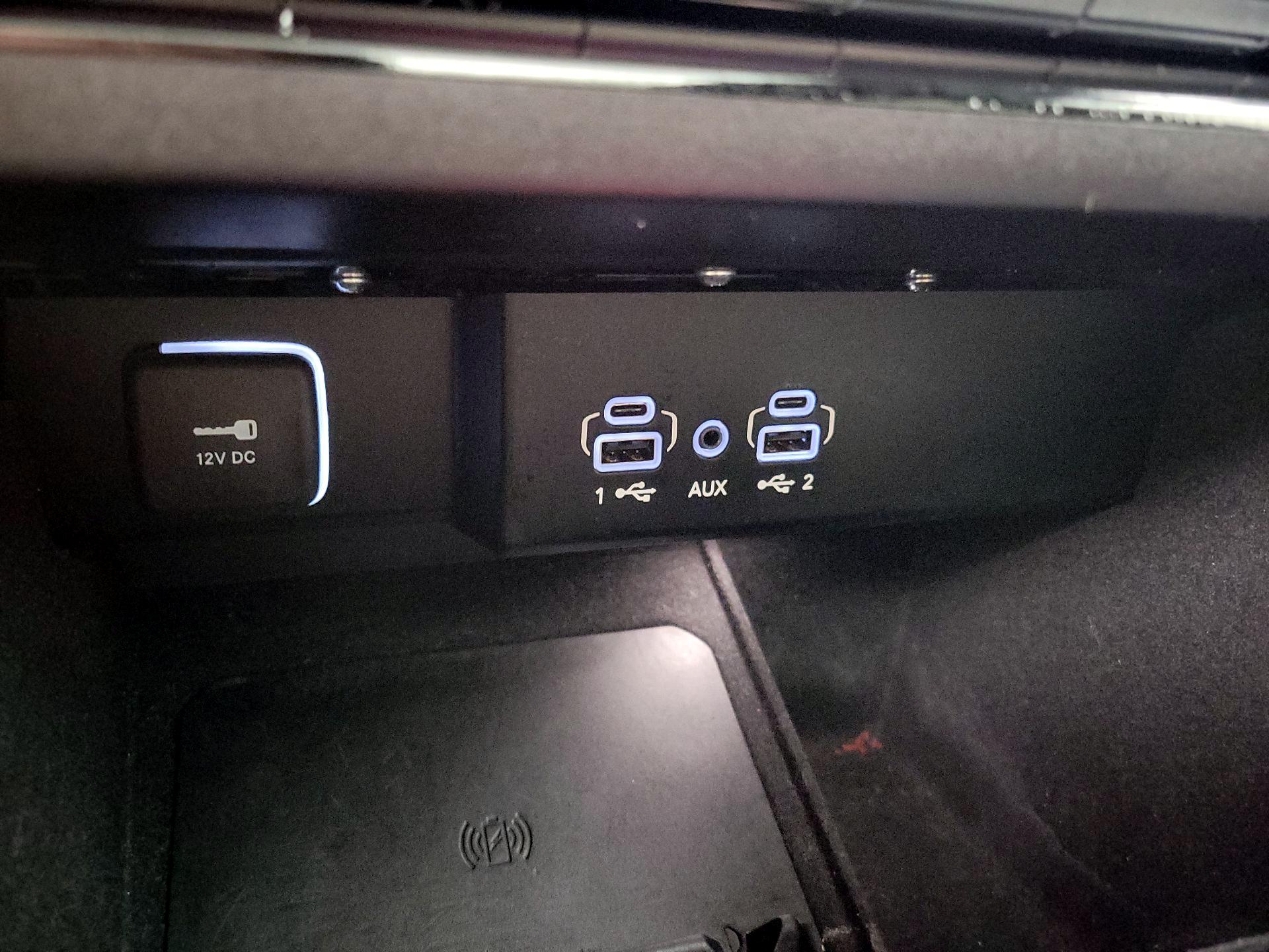 Thumbnail: 2023 Jeep Wagoneer - 19