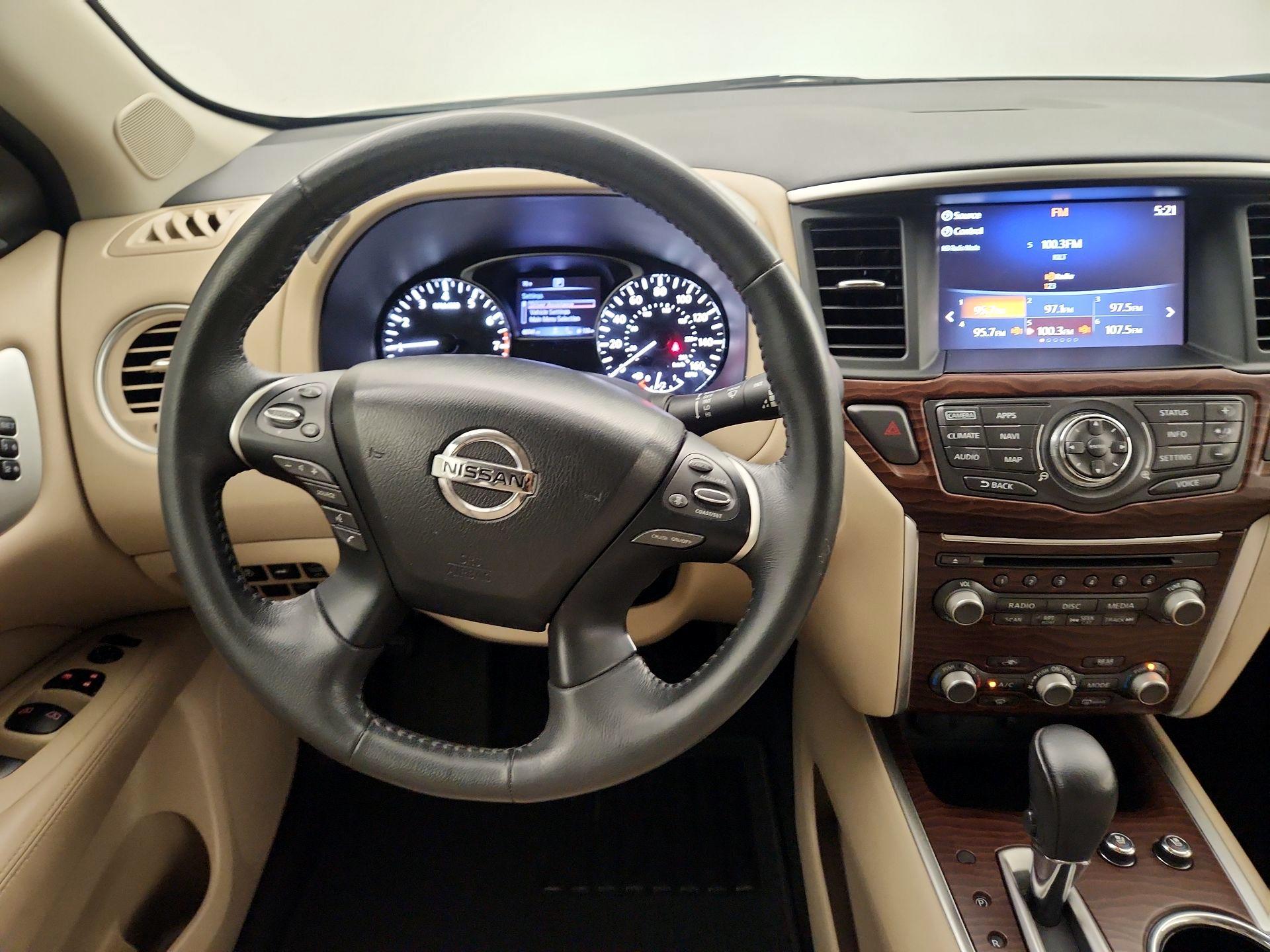 Thumbnail: 2017 Nissan Pathfinder - 10