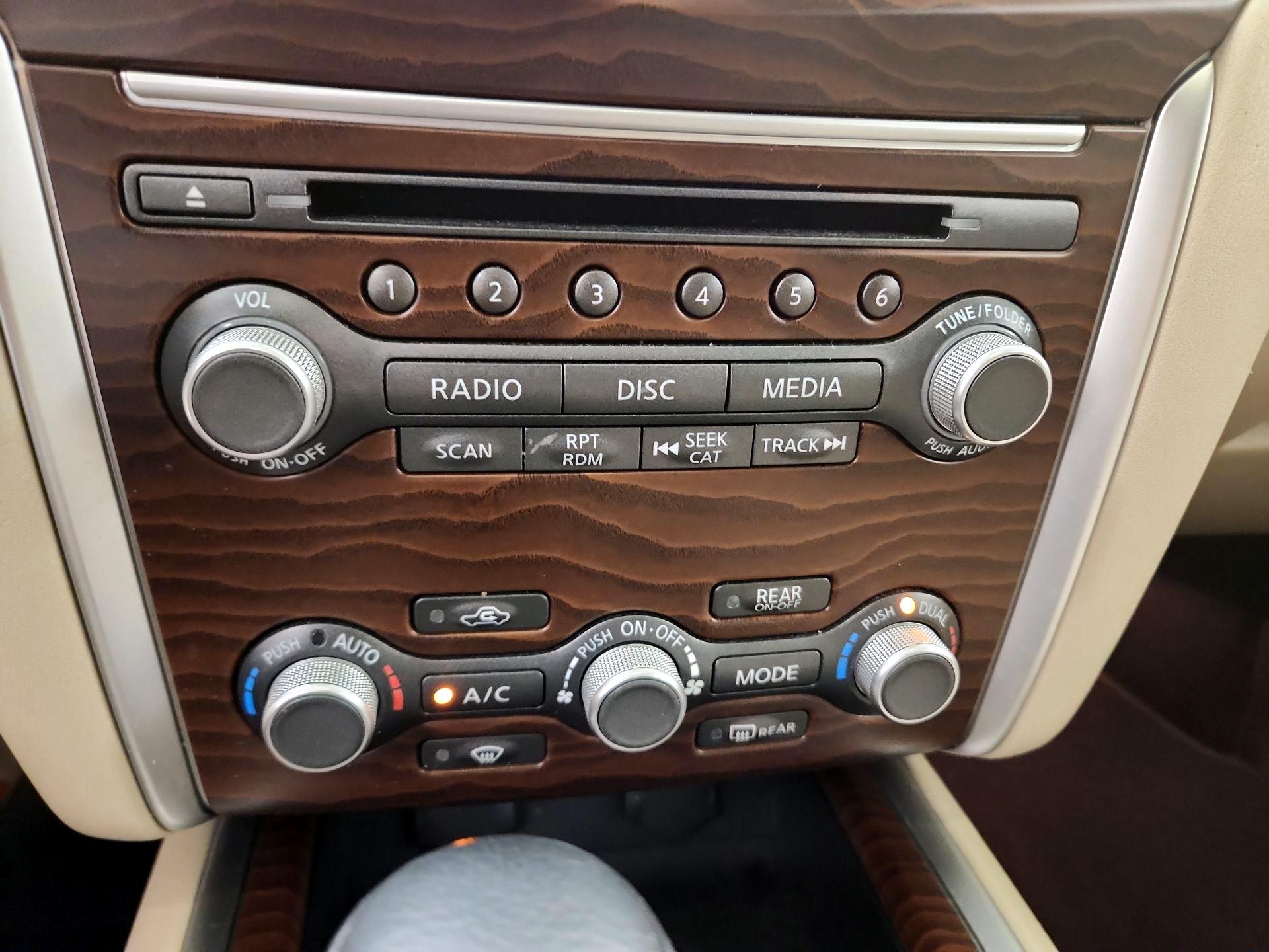 Thumbnail: 2017 Nissan Pathfinder - 17