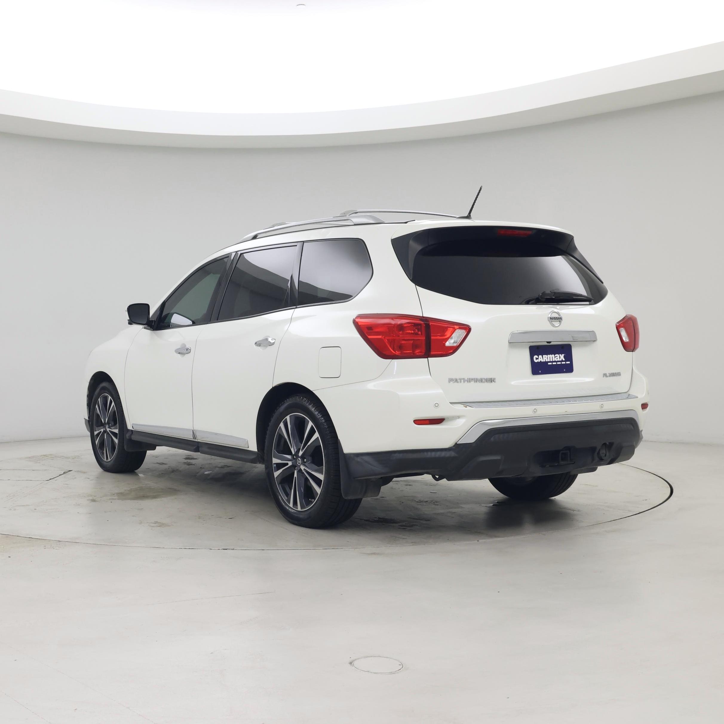 Thumbnail: 2017 Nissan Pathfinder - 2