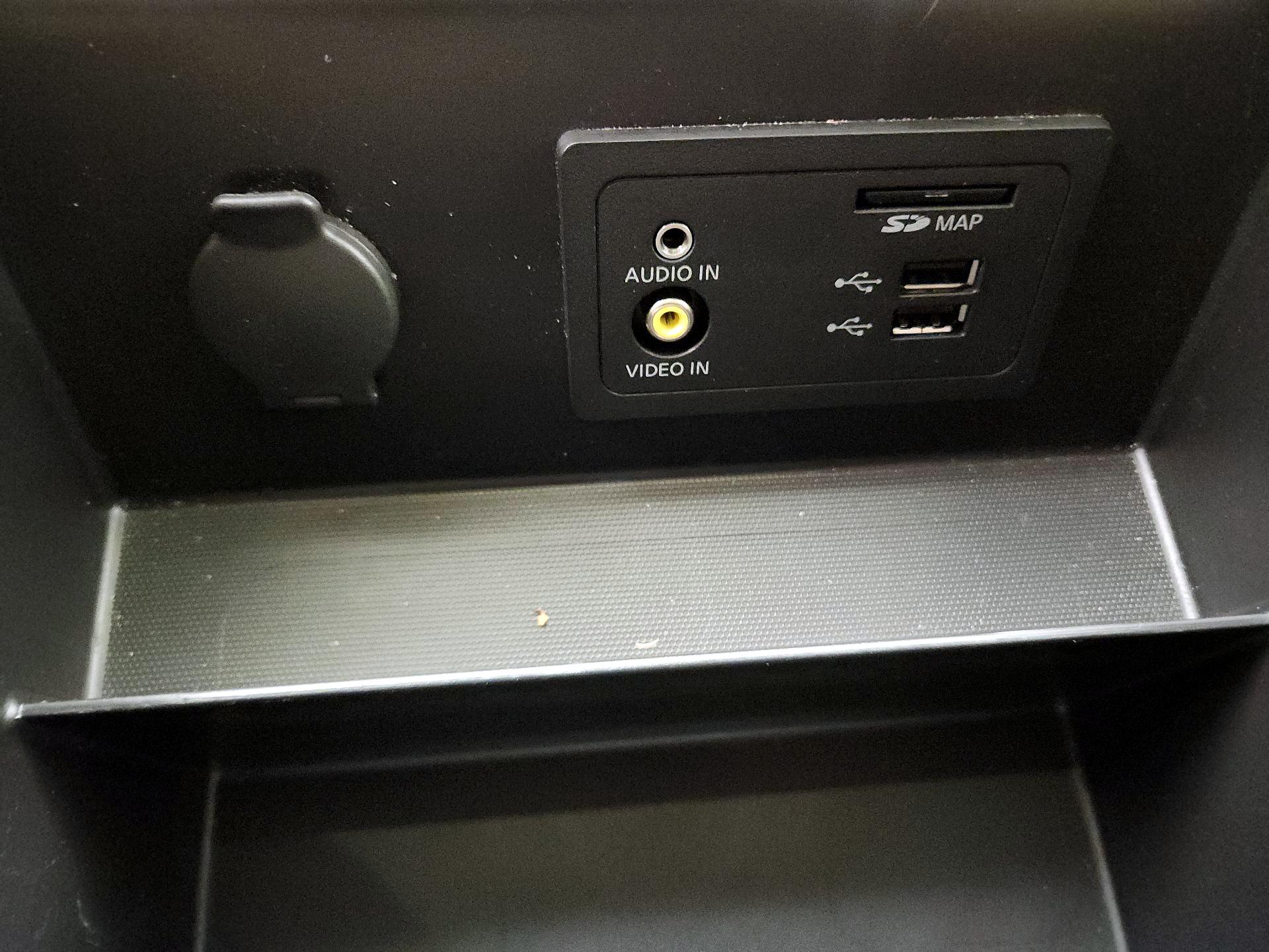 Thumbnail: 2017 Nissan Pathfinder - 19