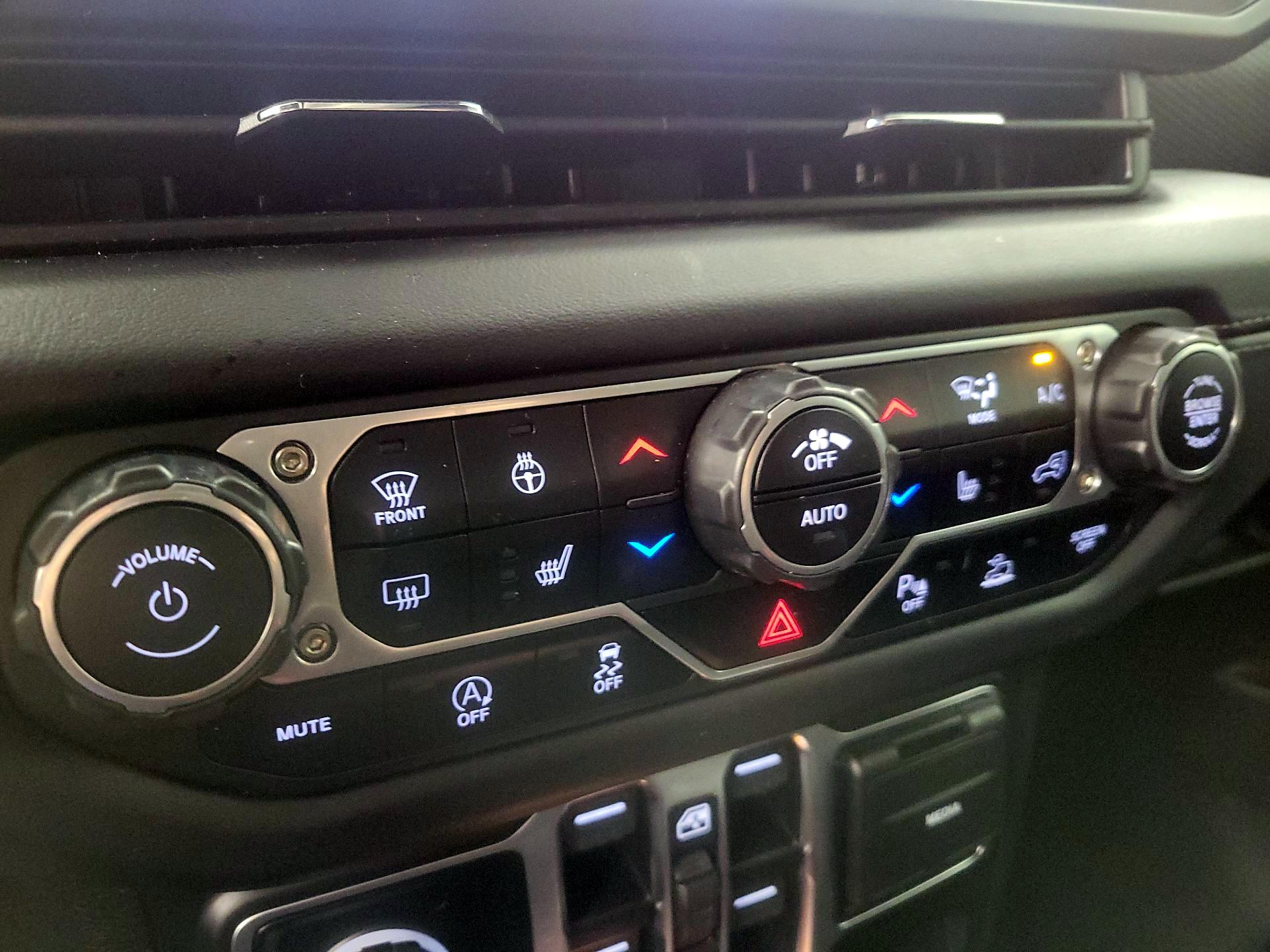 Thumbnail: 2024 Jeep Wrangler - 17