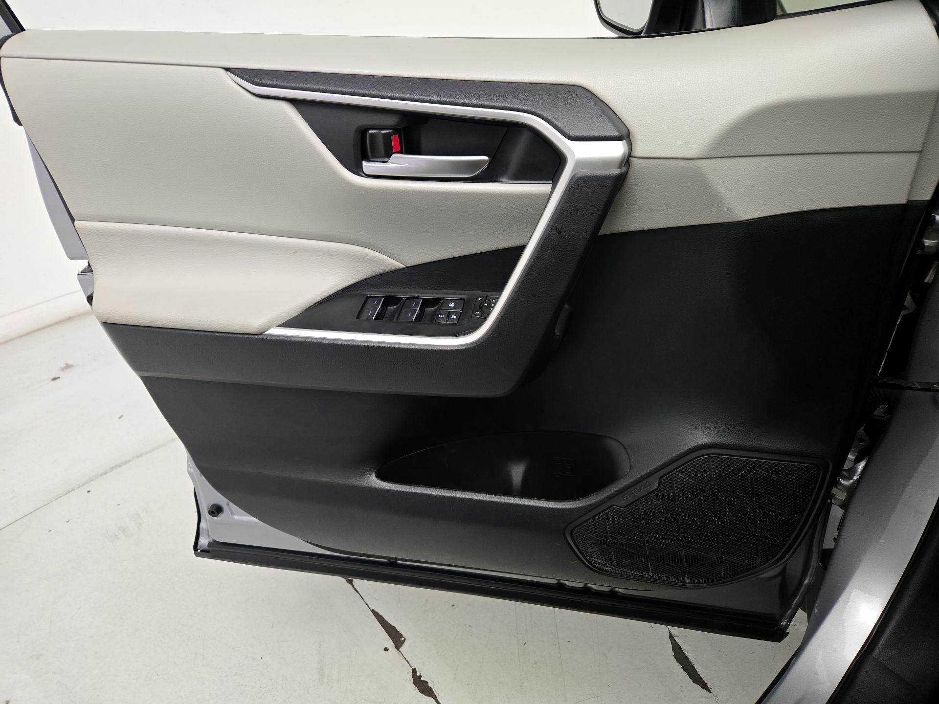 Thumbnail: 2024 Toyota RAV4 - 12