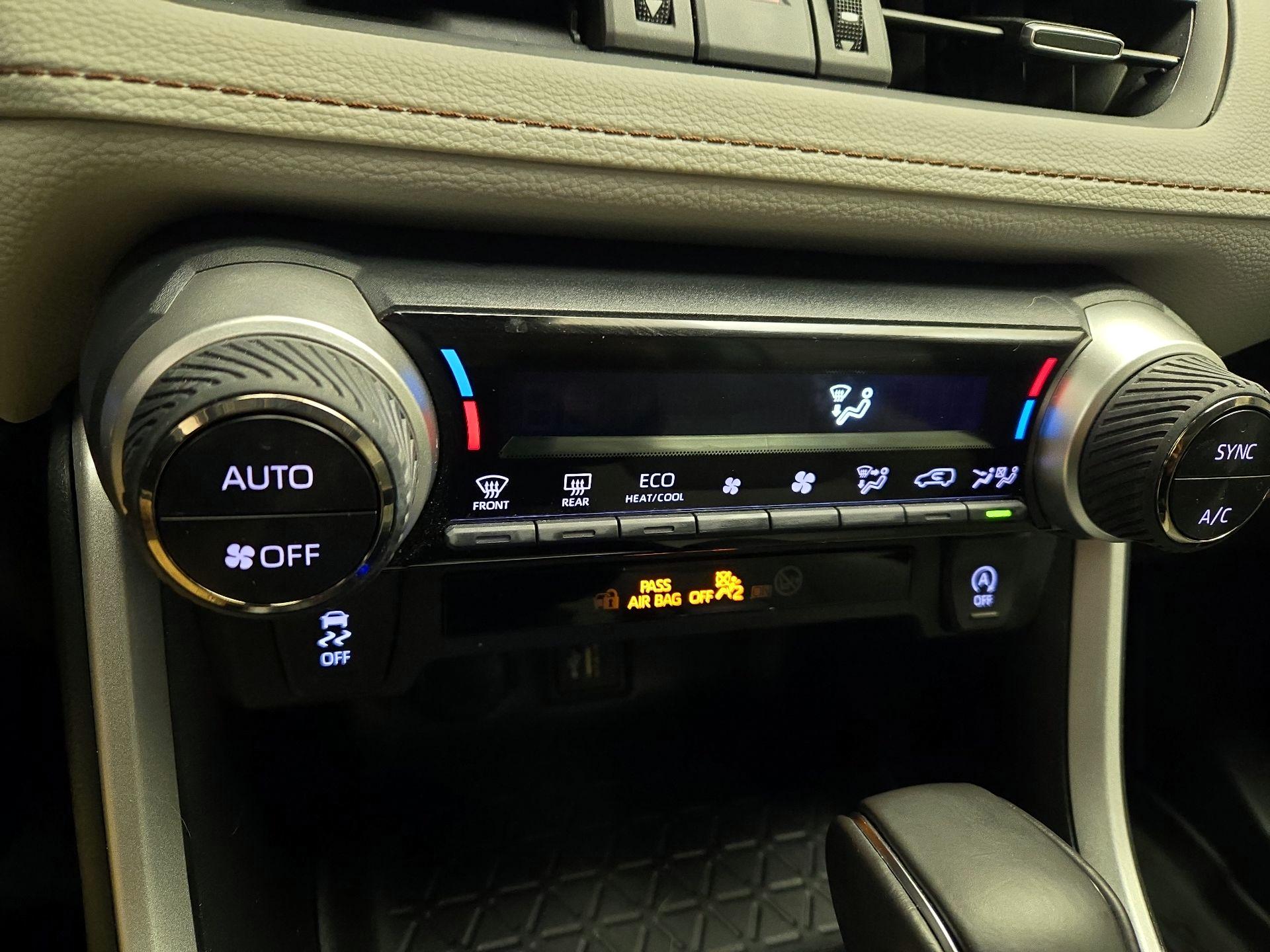 Thumbnail: 2024 Toyota RAV4 - 16