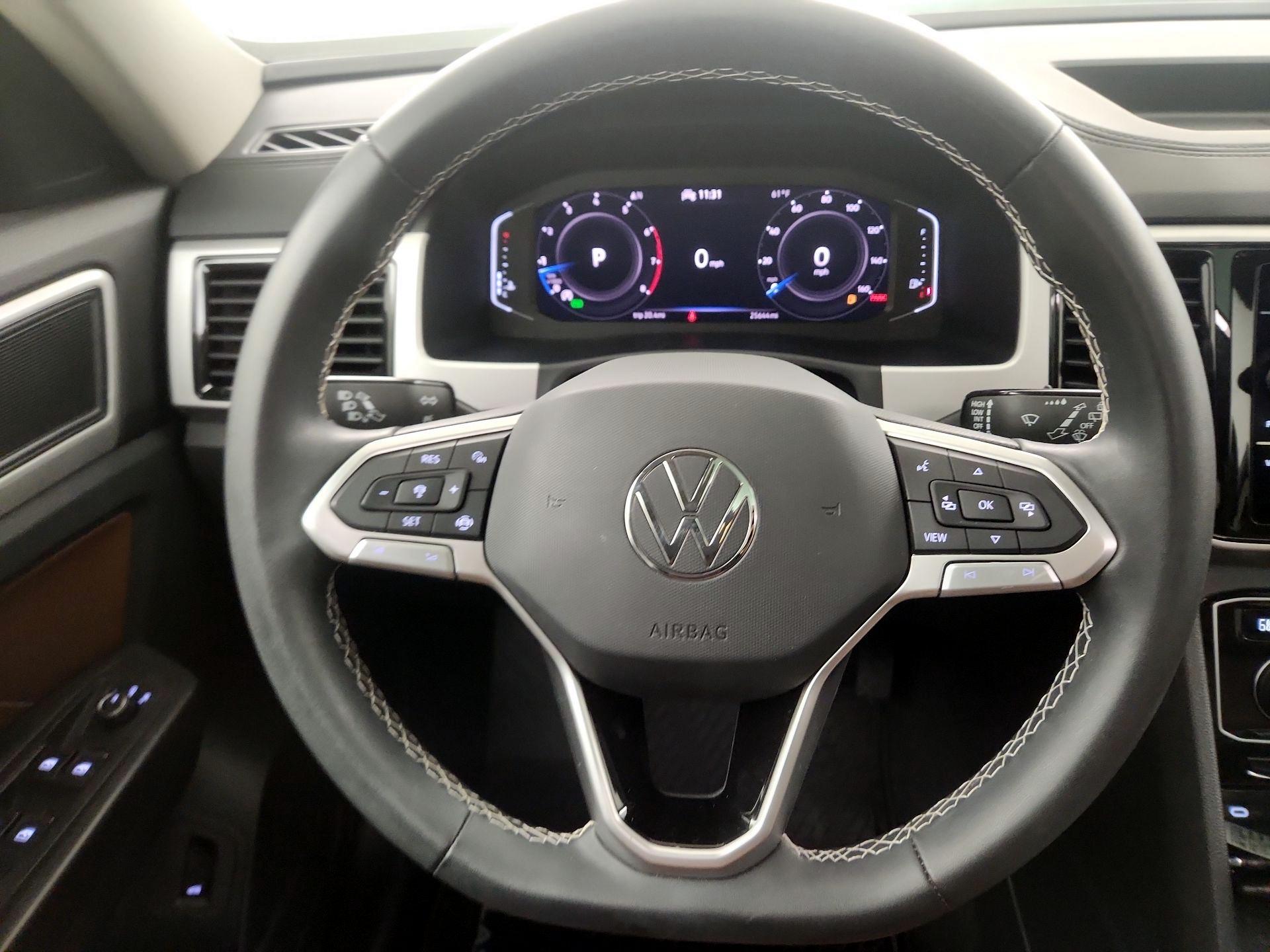 Thumbnail: 2023 Volkswagen Atlas - 10