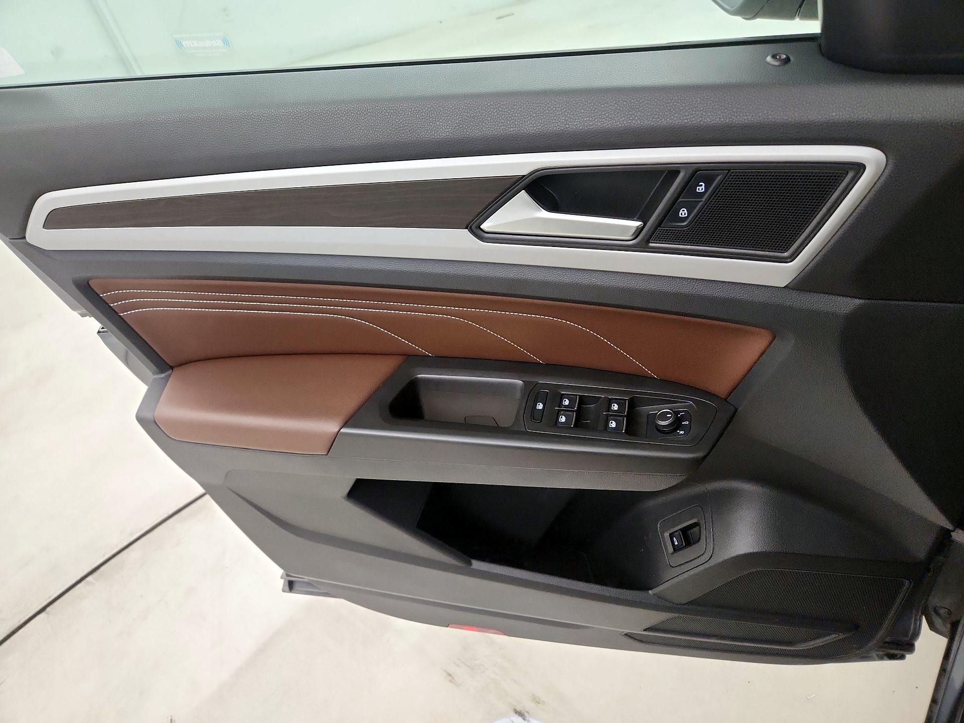 Thumbnail: 2023 Volkswagen Atlas - 12