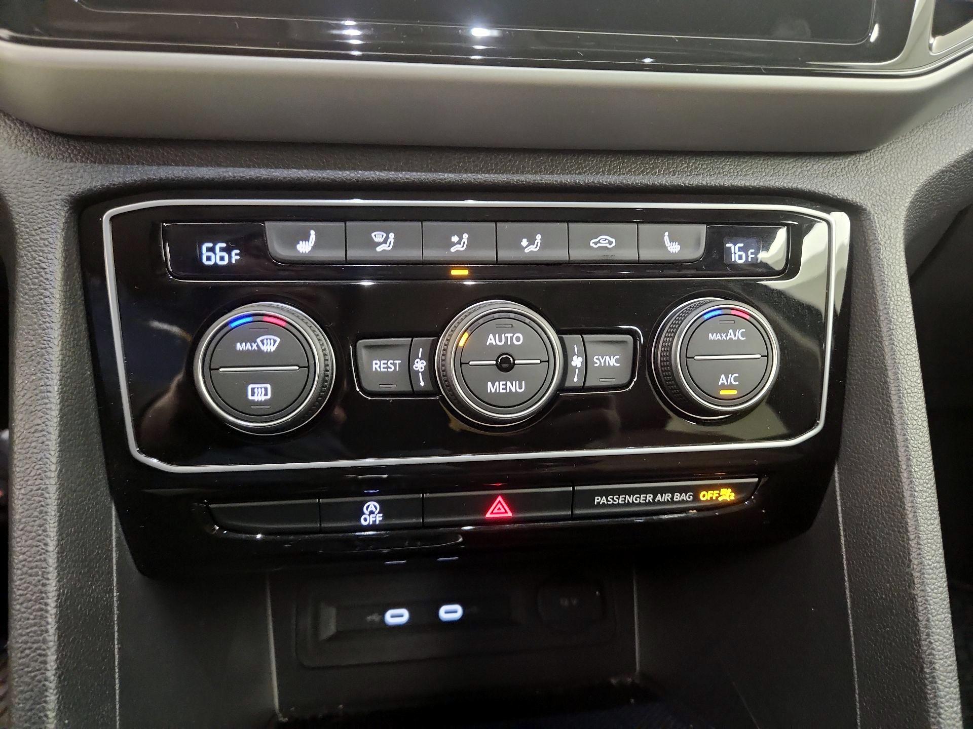 Thumbnail: 2023 Volkswagen Atlas - 16