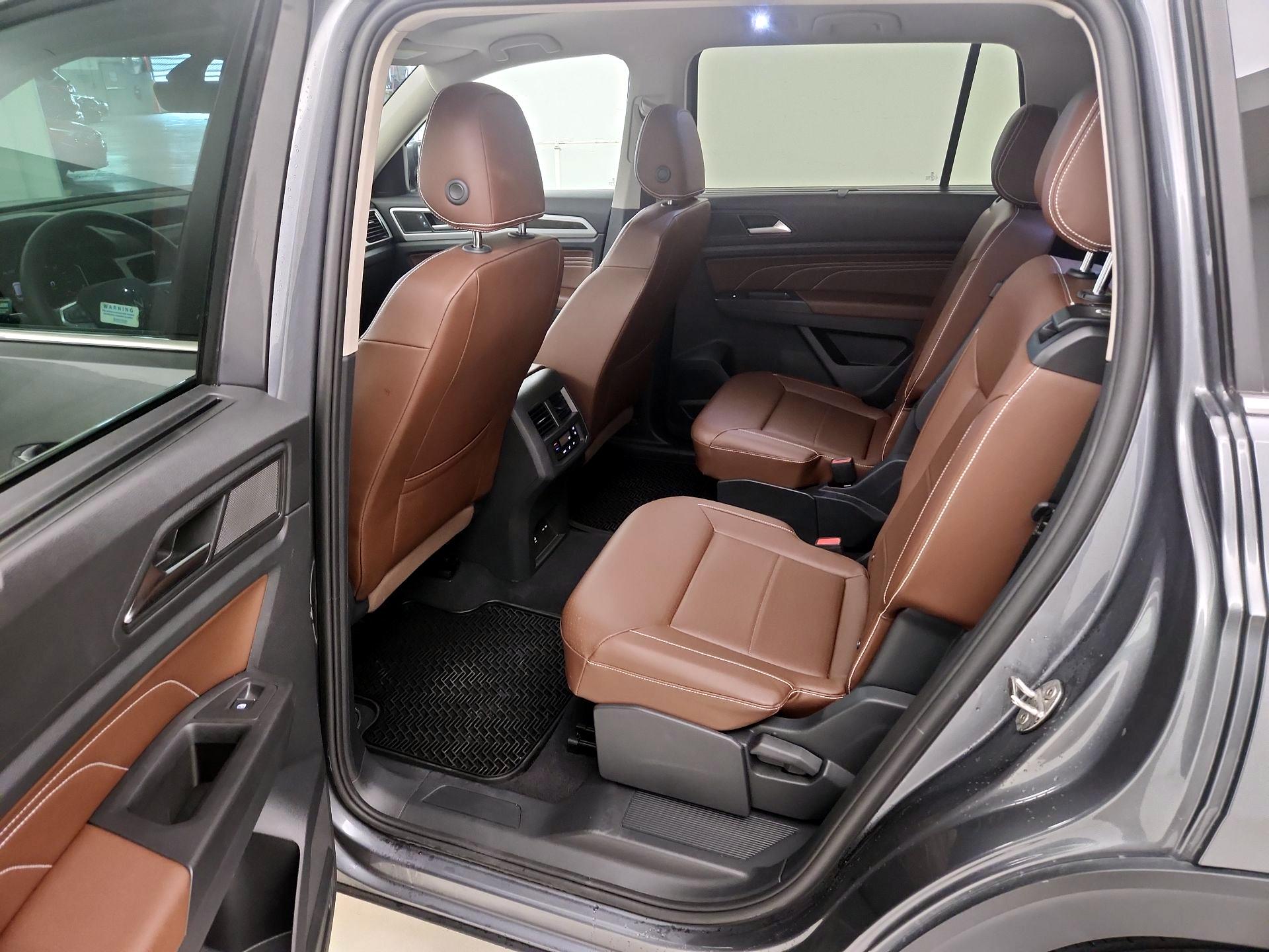 Thumbnail: 2023 Volkswagen Atlas - 20