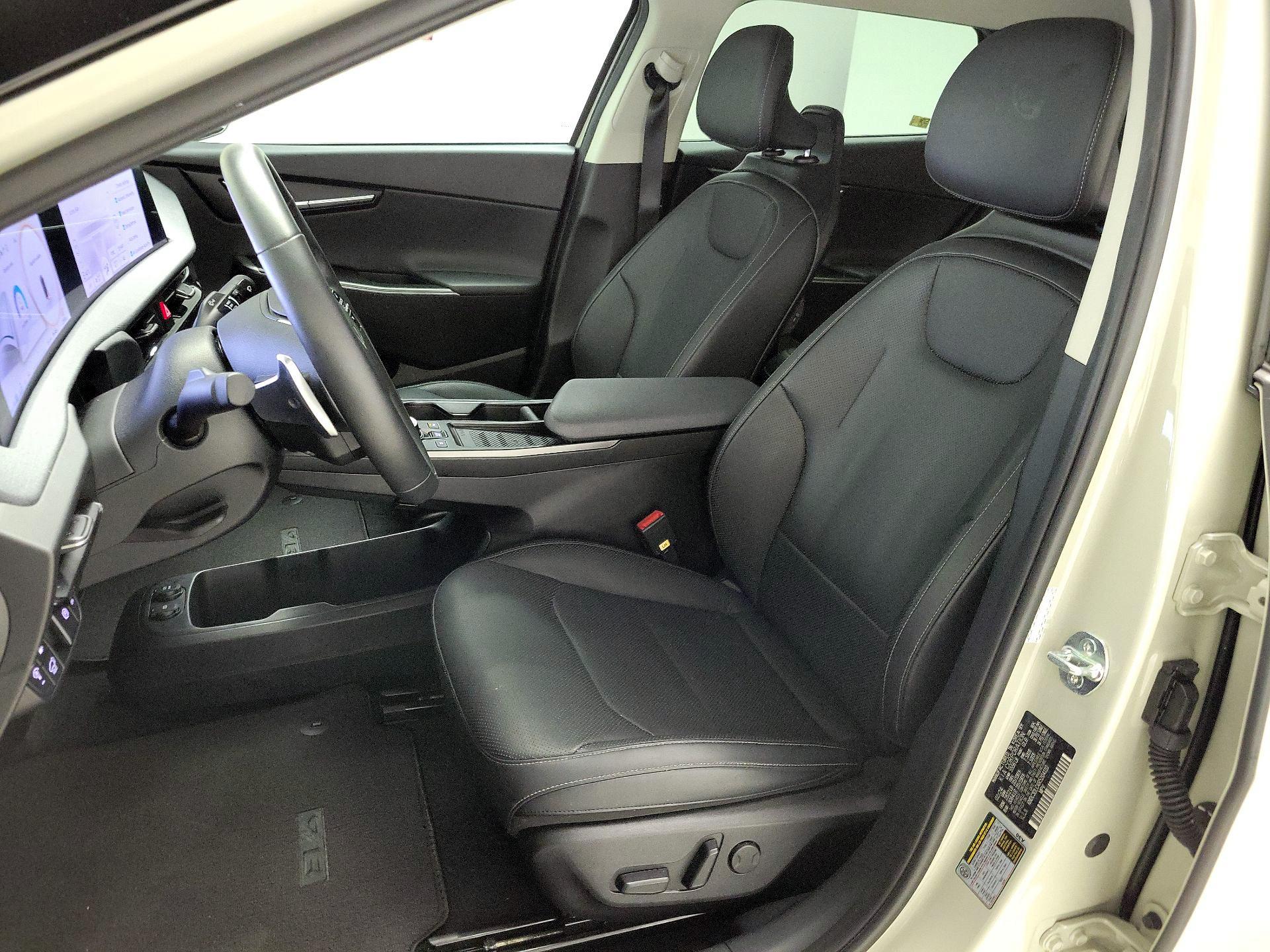 Thumbnail: 2024 Kia EV6 - 11