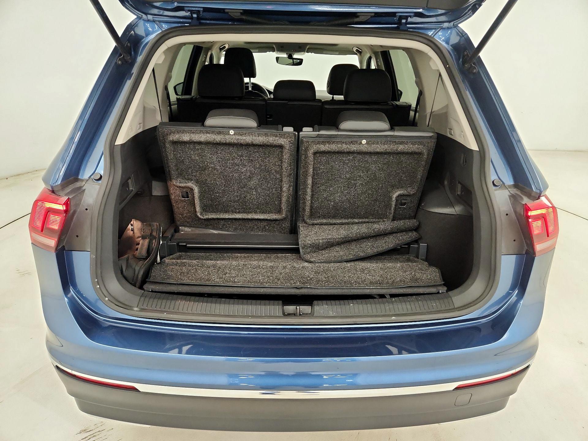 Thumbnail: 2020 Volkswagen Tiguan - 16