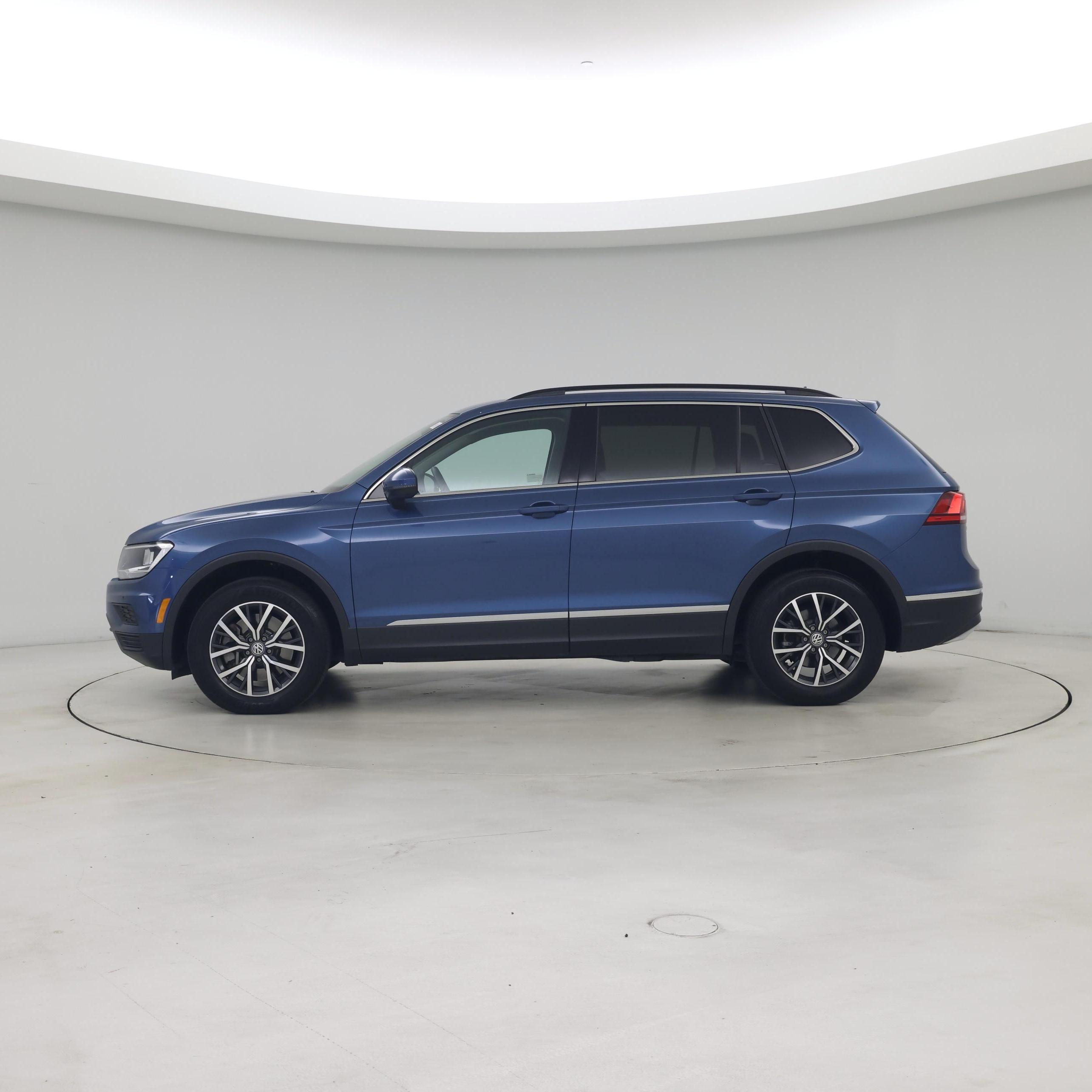 Thumbnail: 2020 Volkswagen Tiguan - 3