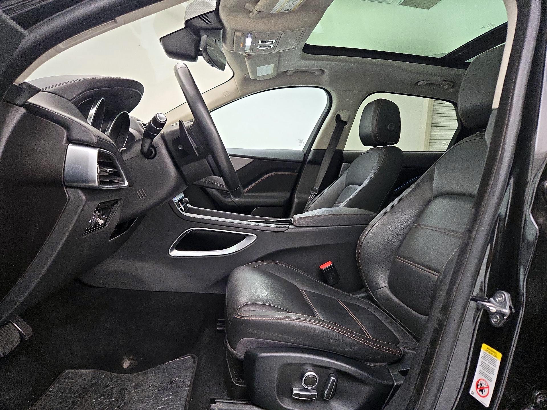 Thumbnail: 2019 Jaguar F-Pace - 11