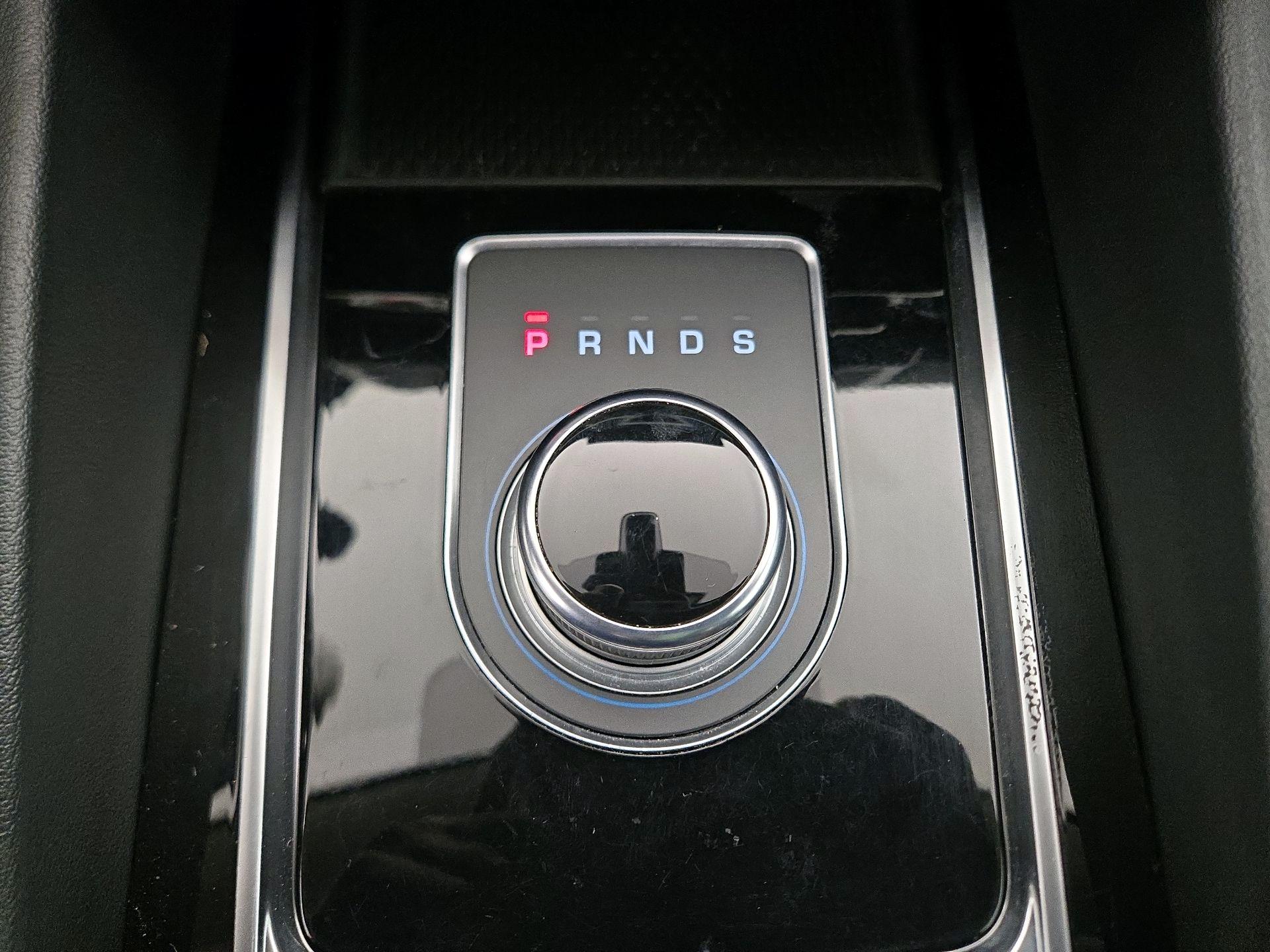 Thumbnail: 2019 Jaguar F-Pace - 18