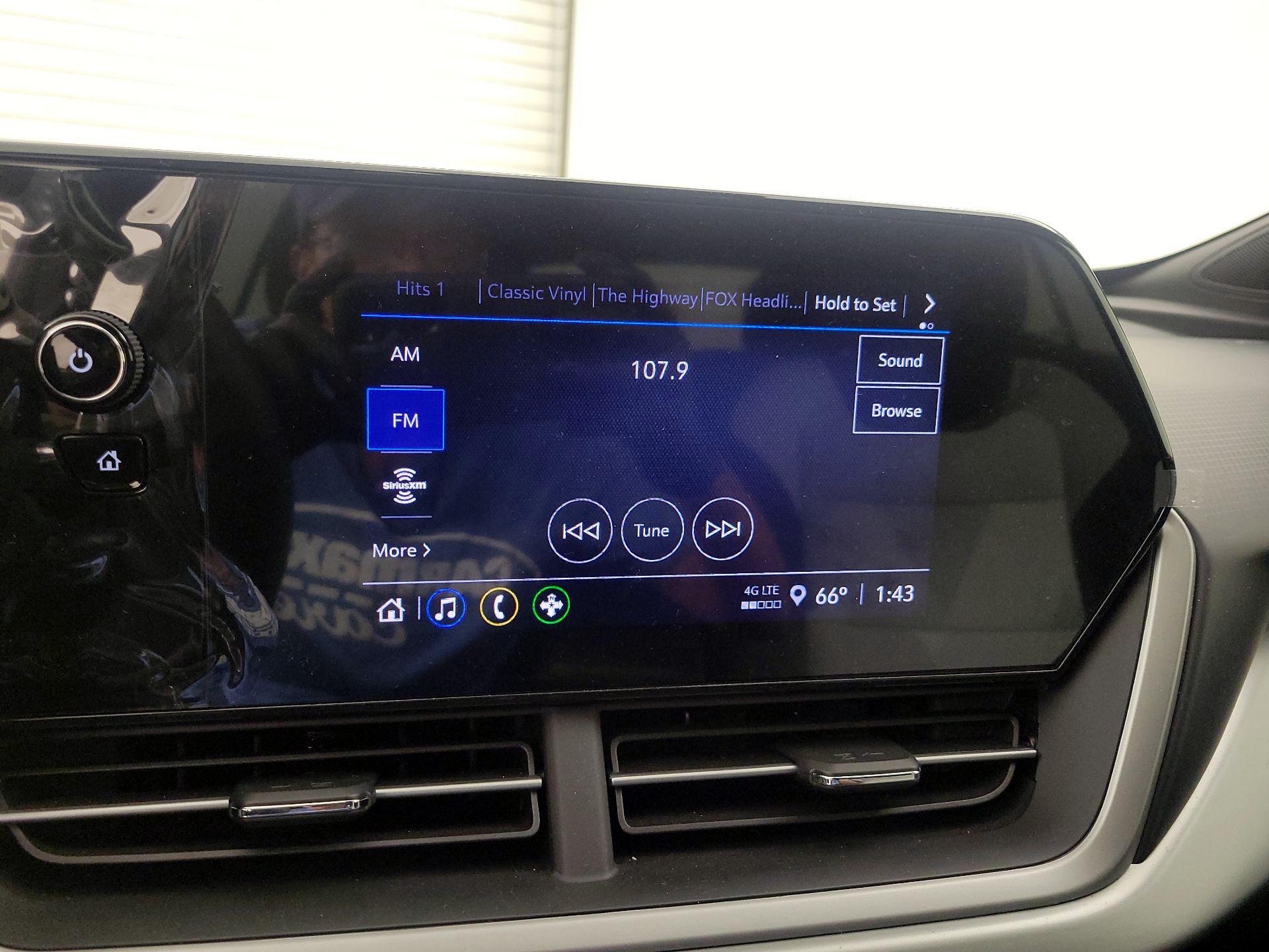 Thumbnail: 2025 Chevrolet Trax - 15