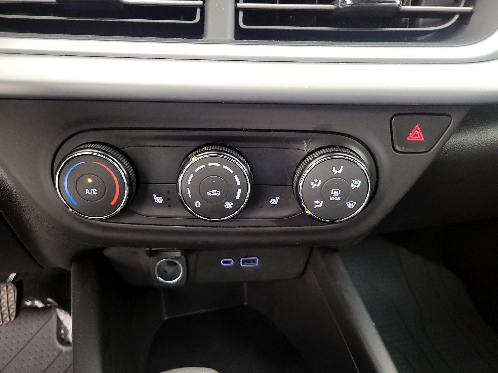 Thumbnail: 2025 Chevrolet Trax - 16