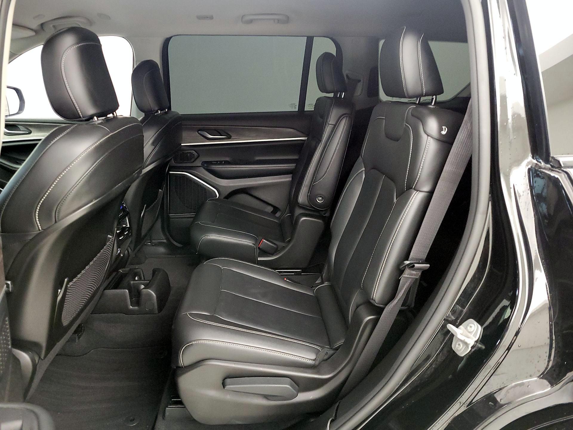 Thumbnail: 2022 Jeep Grand Cherokee L - 18