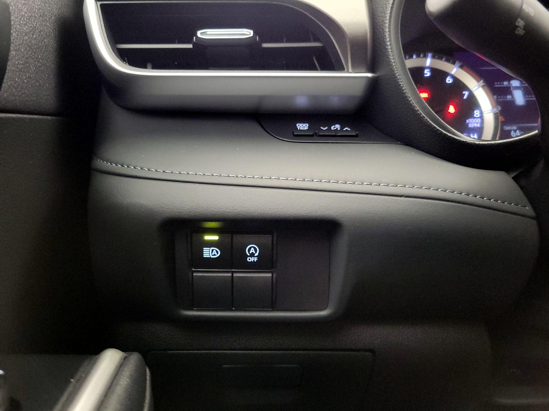 Thumbnail: 2023 Toyota Highlander - 13