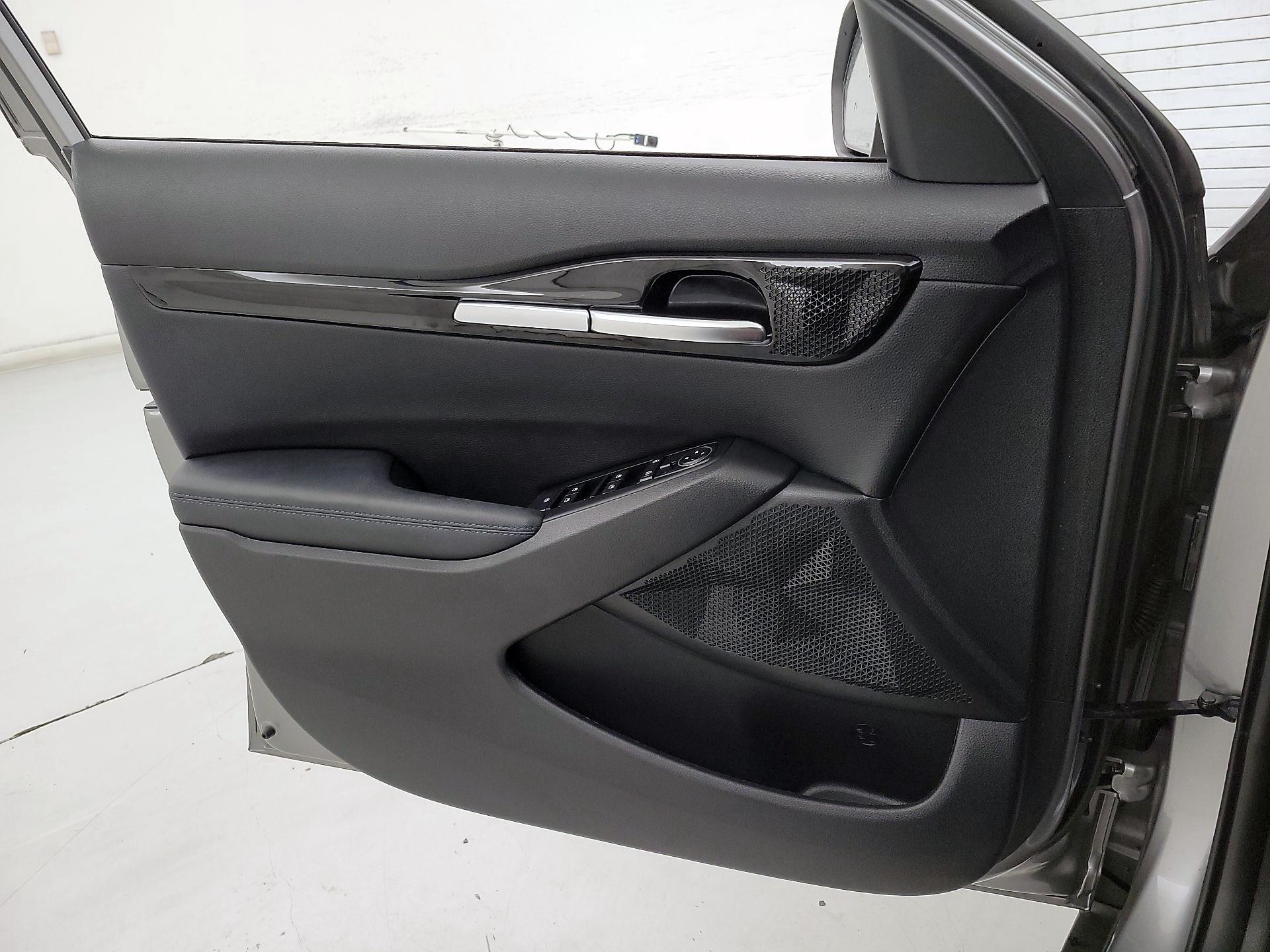 Thumbnail: 2023 Kia Seltos - 12