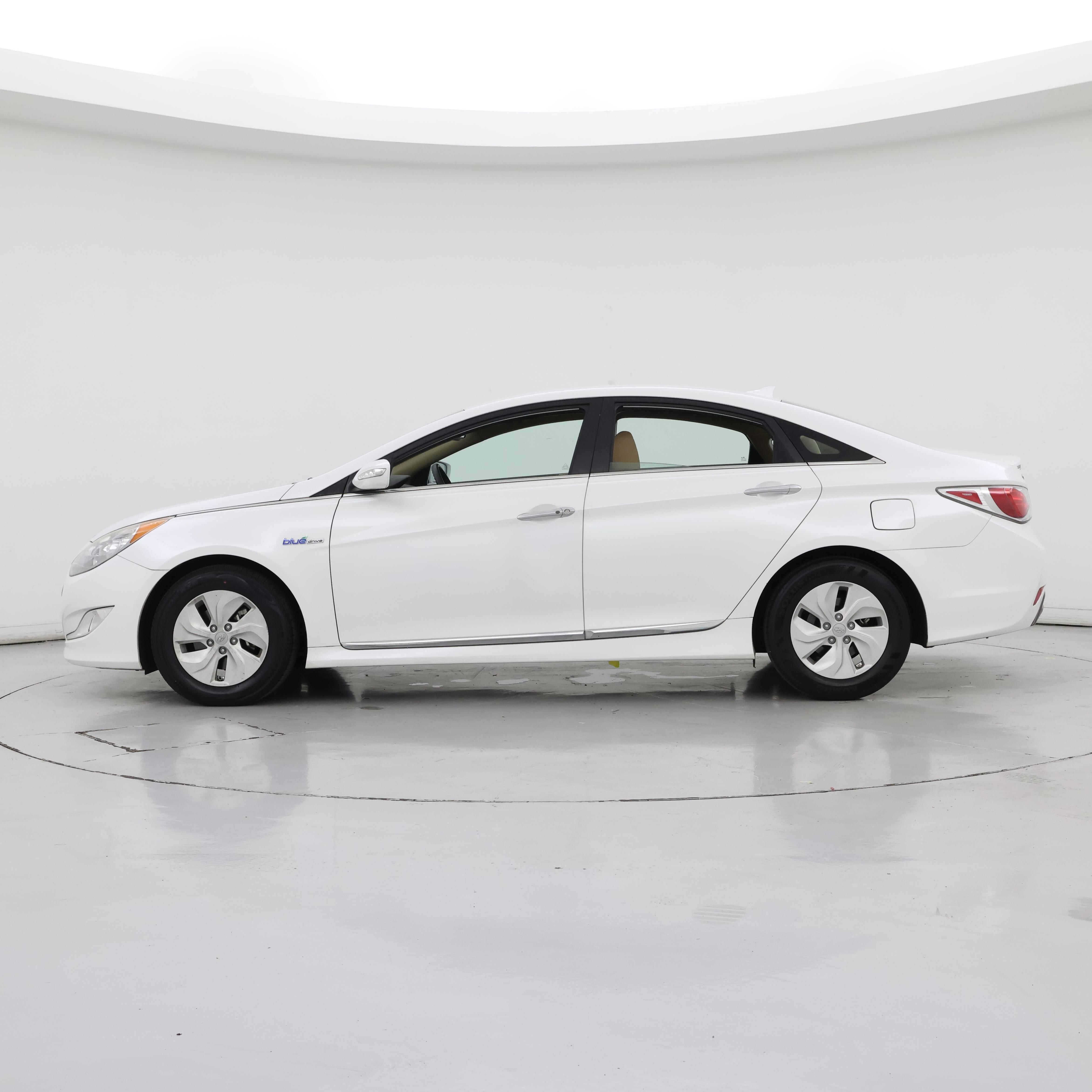 Thumbnail: 2015 Hyundai Sonata - 3