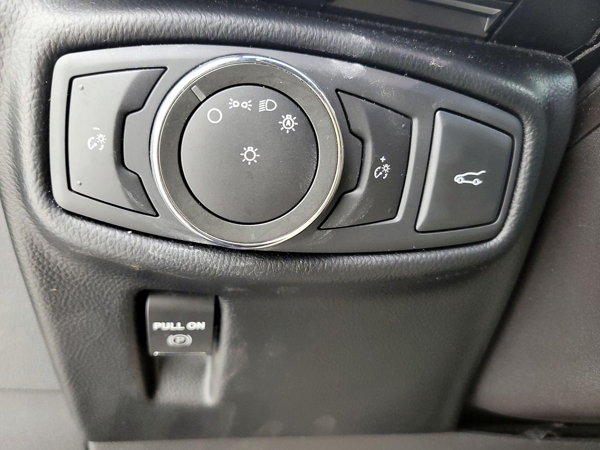 Thumbnail: 2017 Lincoln MKX - 13