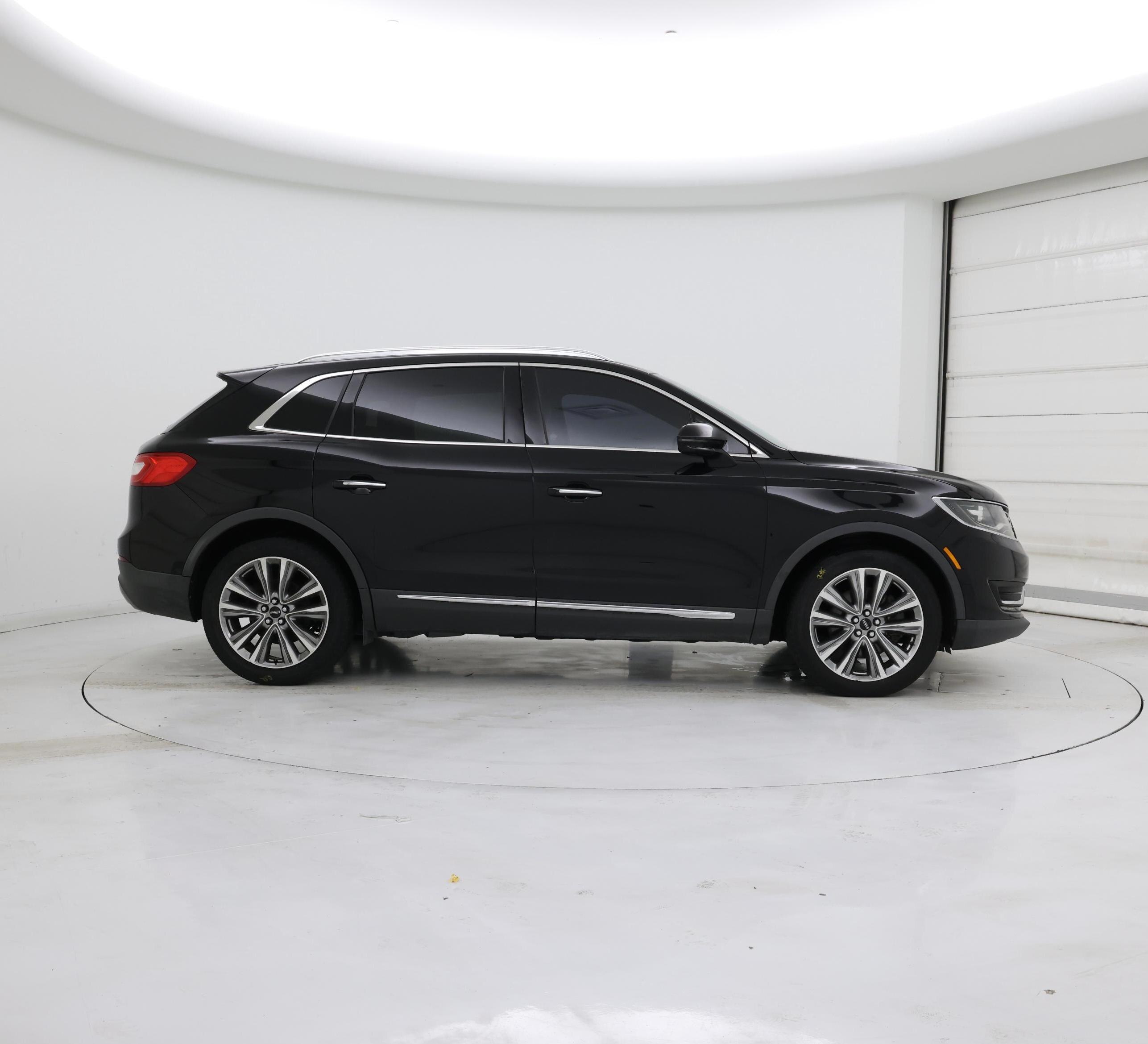 Thumbnail: 2017 Lincoln MKX - 7