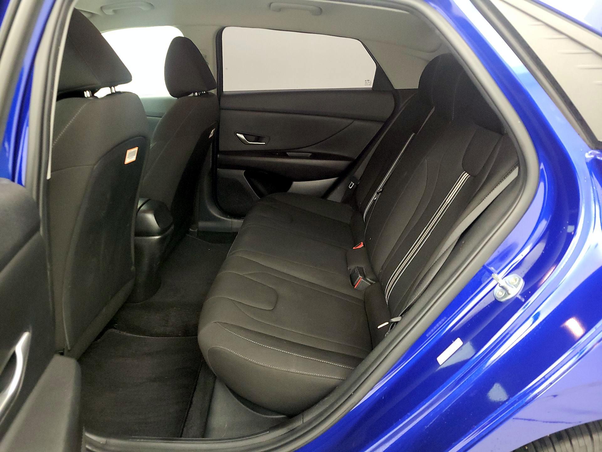 Thumbnail: 2023 Hyundai Elantra - 17