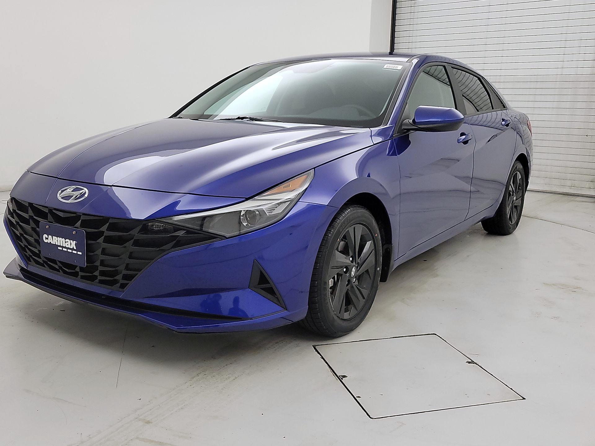 Thumbnail: 2023 Hyundai Elantra - 3