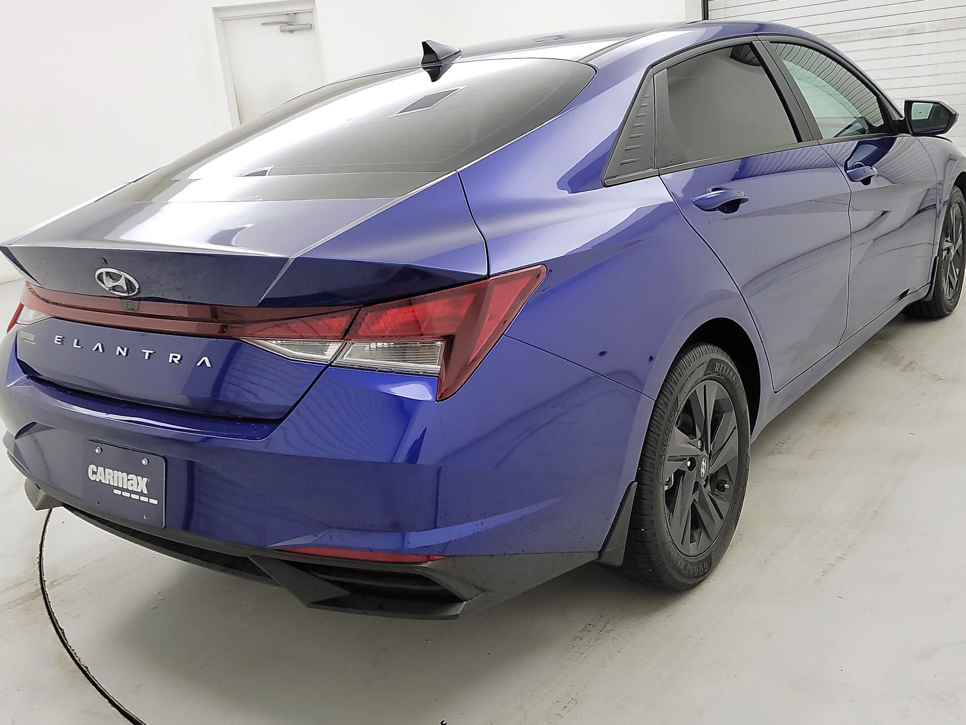 Thumbnail: 2023 Hyundai Elantra - 5