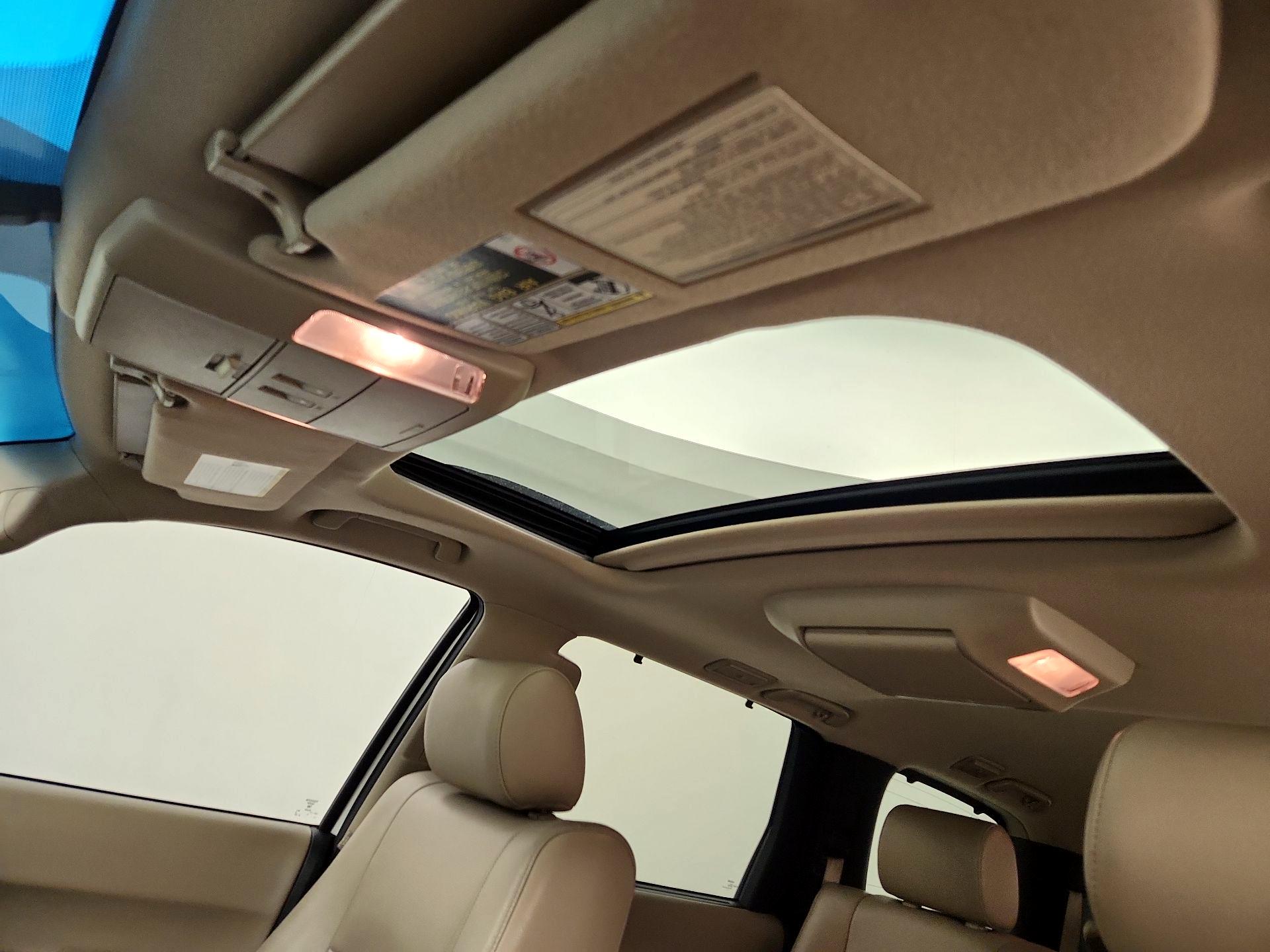 Thumbnail: 2014 Toyota Sequoia - 19