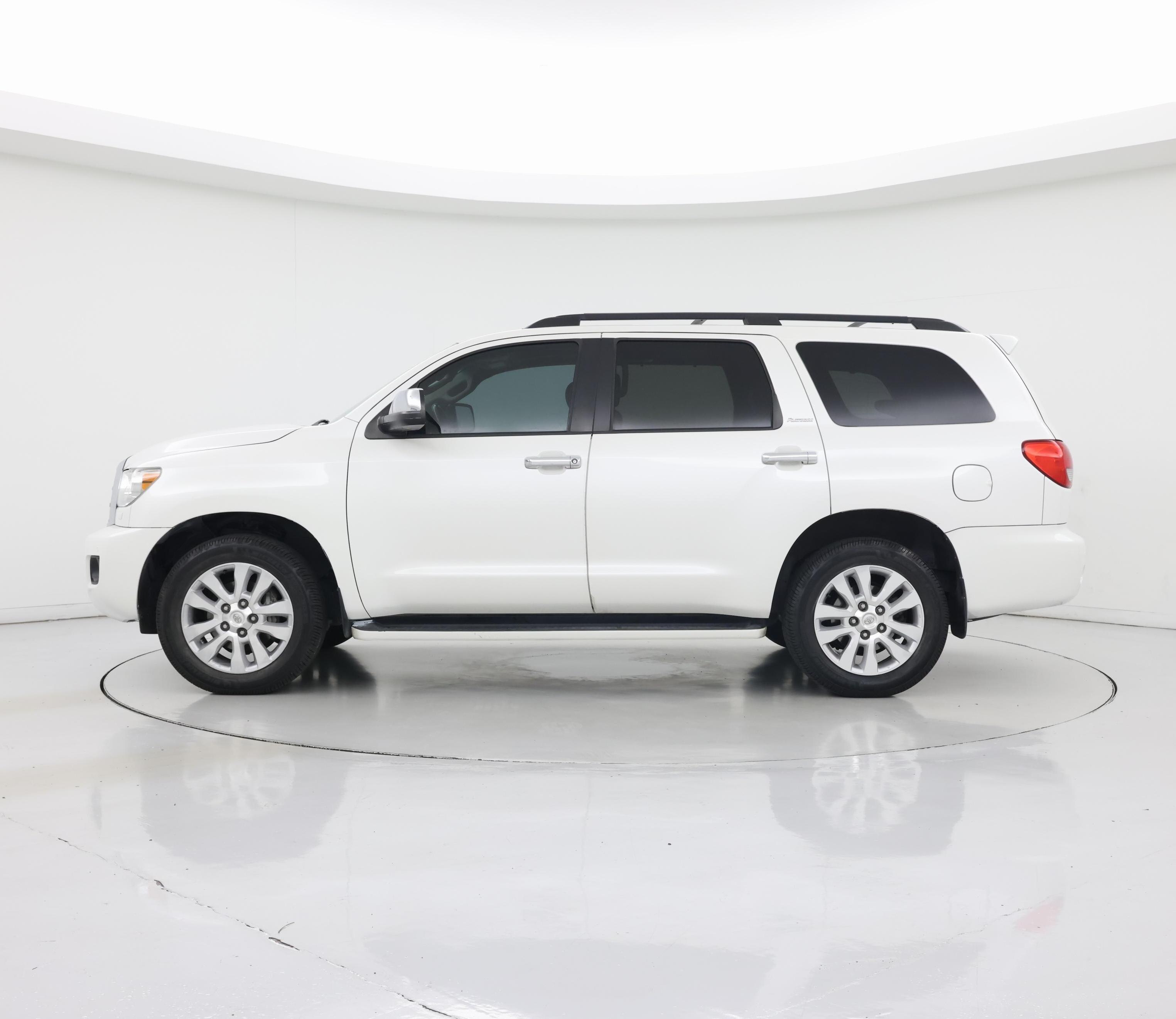 Thumbnail: 2014 Toyota Sequoia - 3