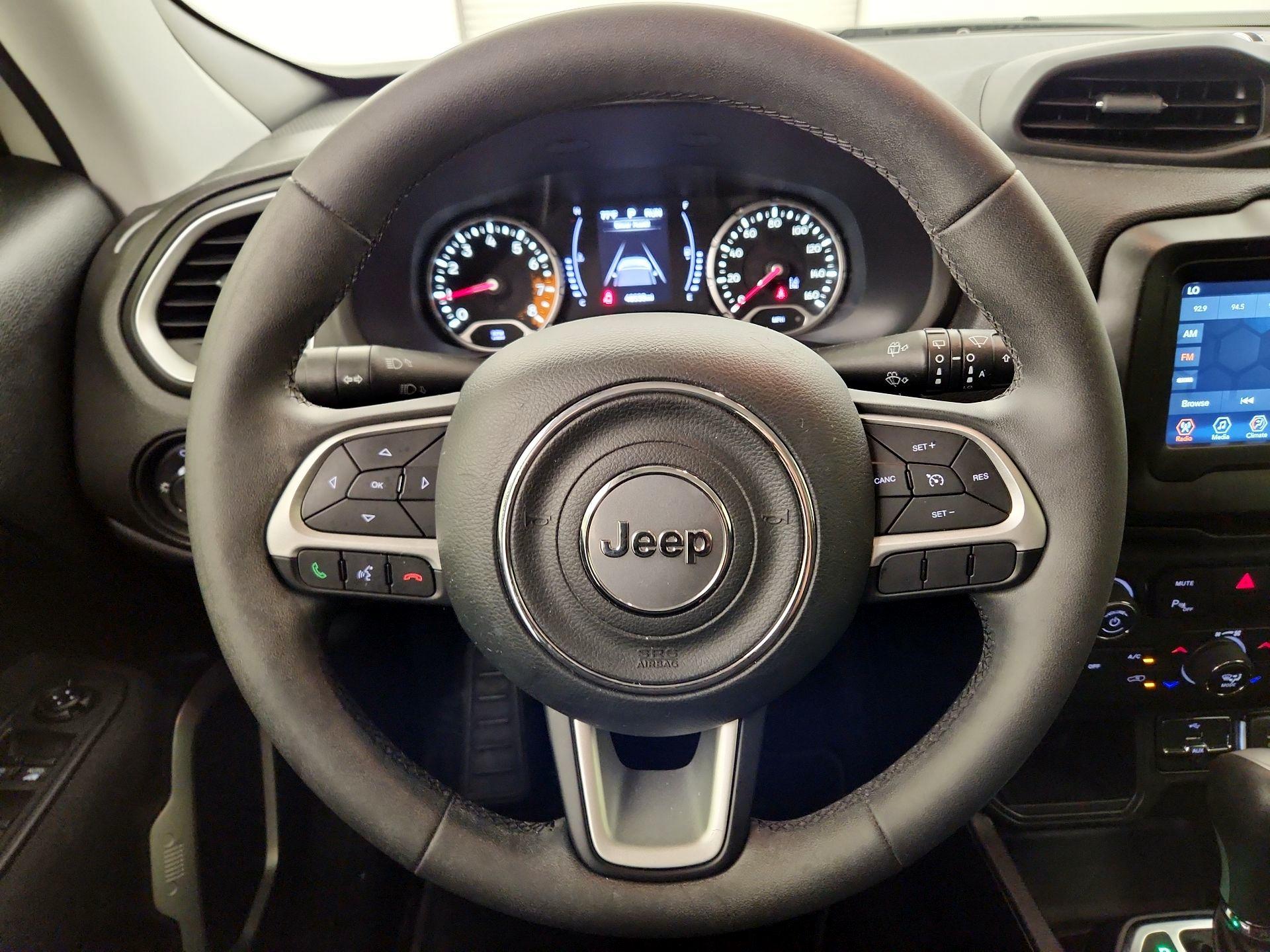 Thumbnail: 2018 Jeep Renegade - 10