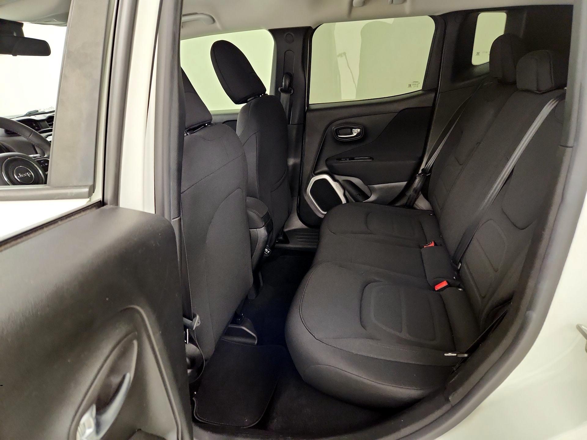 Thumbnail: 2018 Jeep Renegade - 19