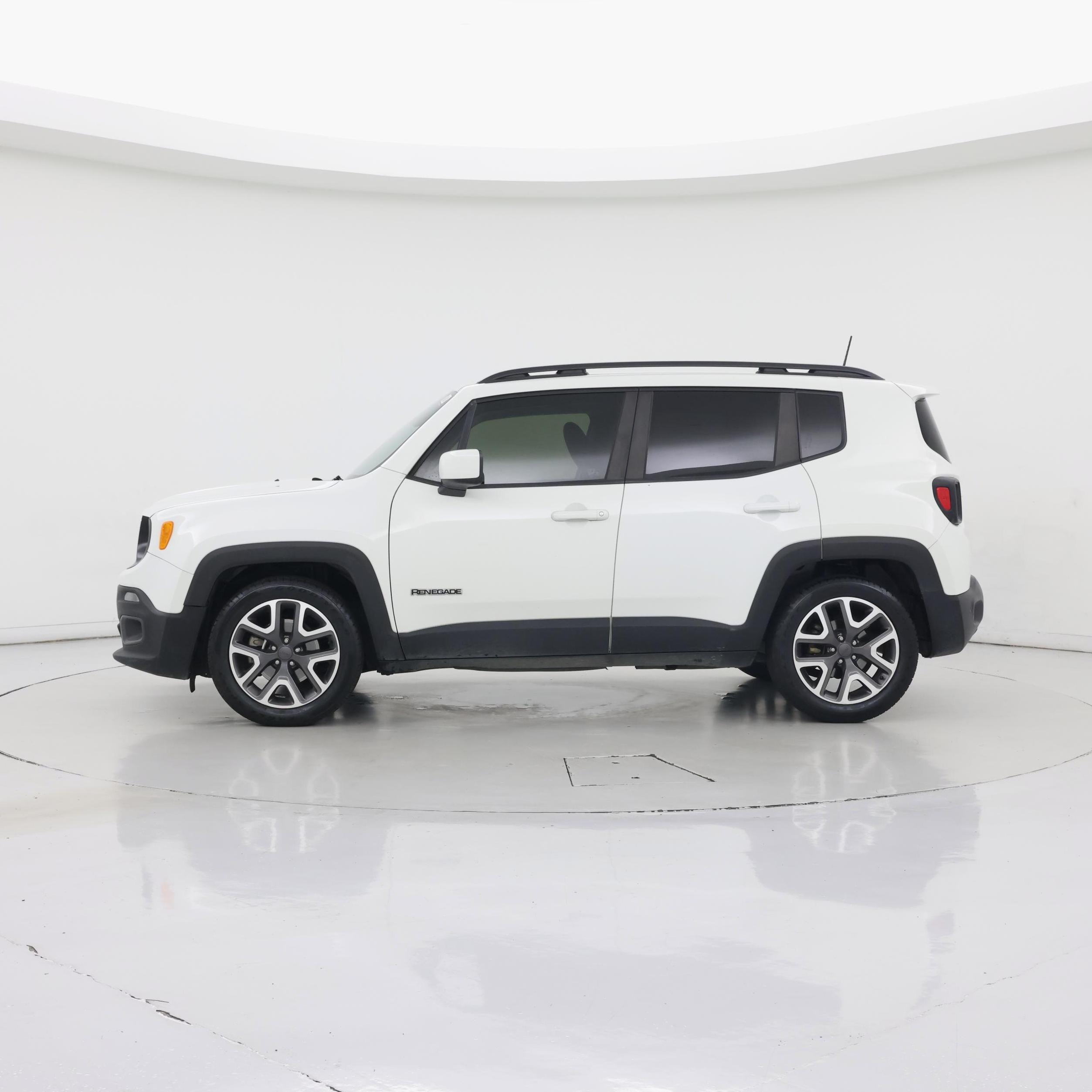 Thumbnail: 2018 Jeep Renegade - 3